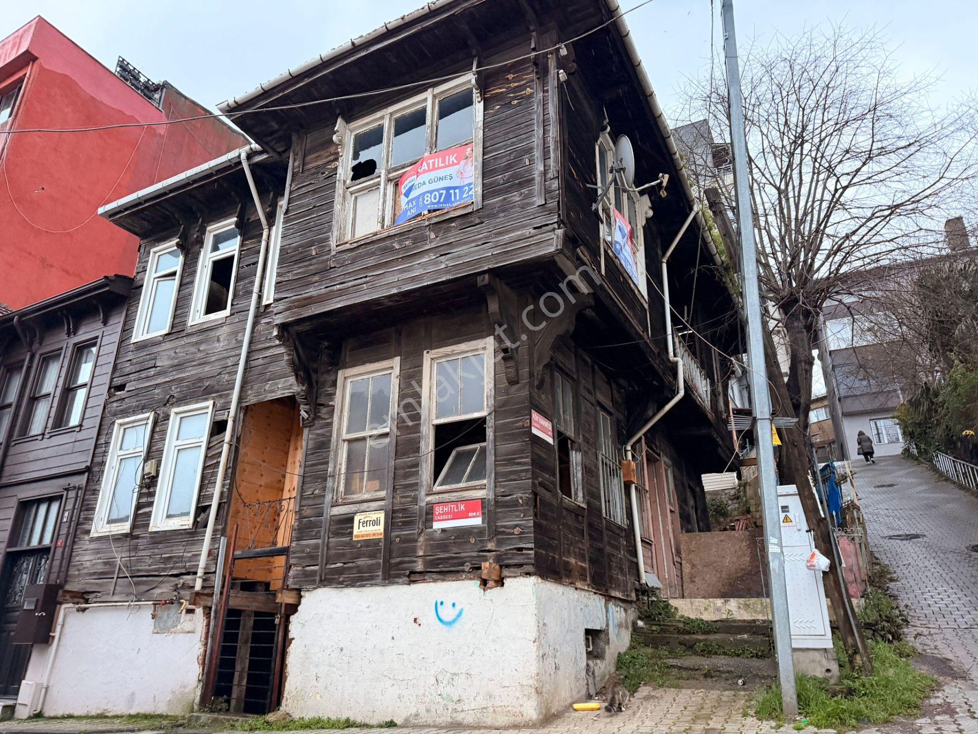 Beykoz Paşabahçe'de Boğaz Manzaralı Proje Onaylı Satılık Köşk - Görsel 14
