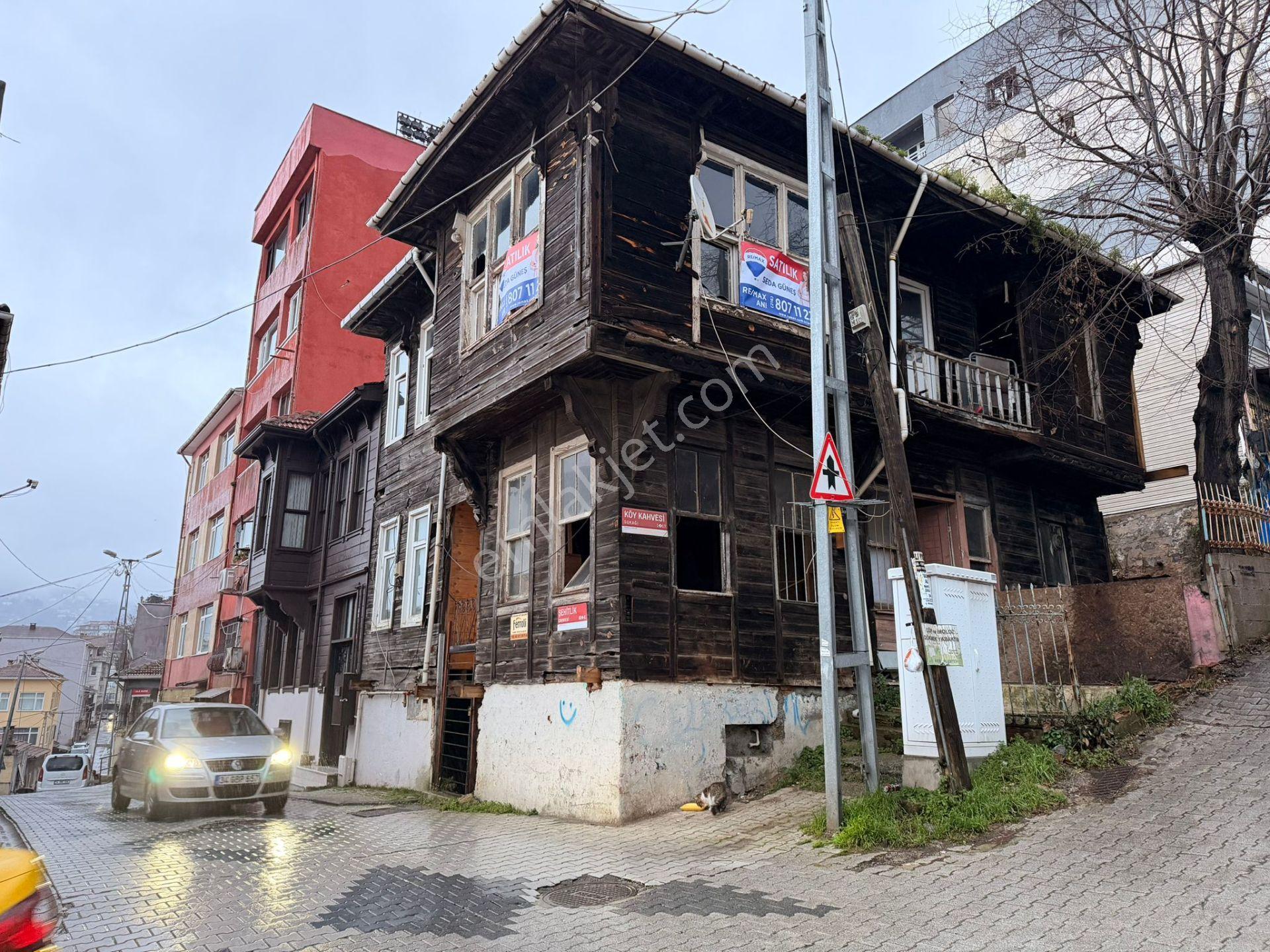 Beykoz Paşabahçe'de Boğaz Manzaralı Proje Onaylı Satılık Köşk - Görsel 15