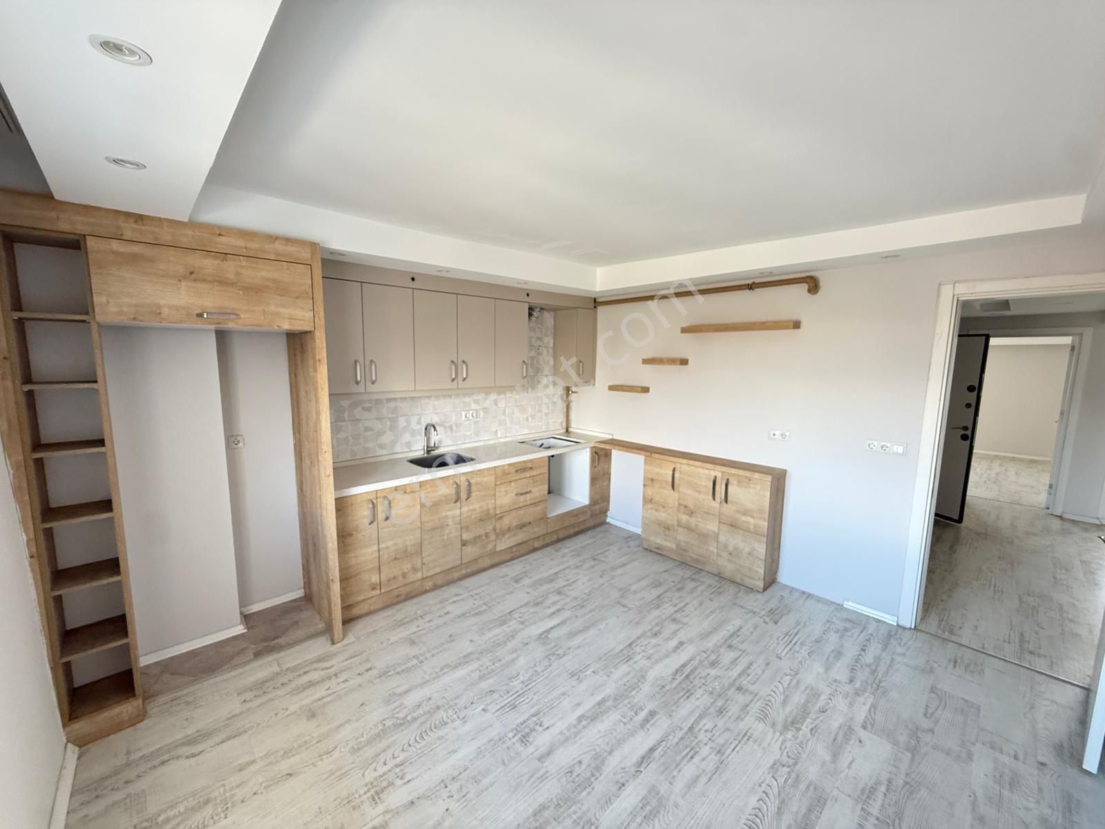 Özmecaz'dan Anafartalar'da Yeşil Camii Yakını 3+1 Full Yenilenmiş Fırsat Daire