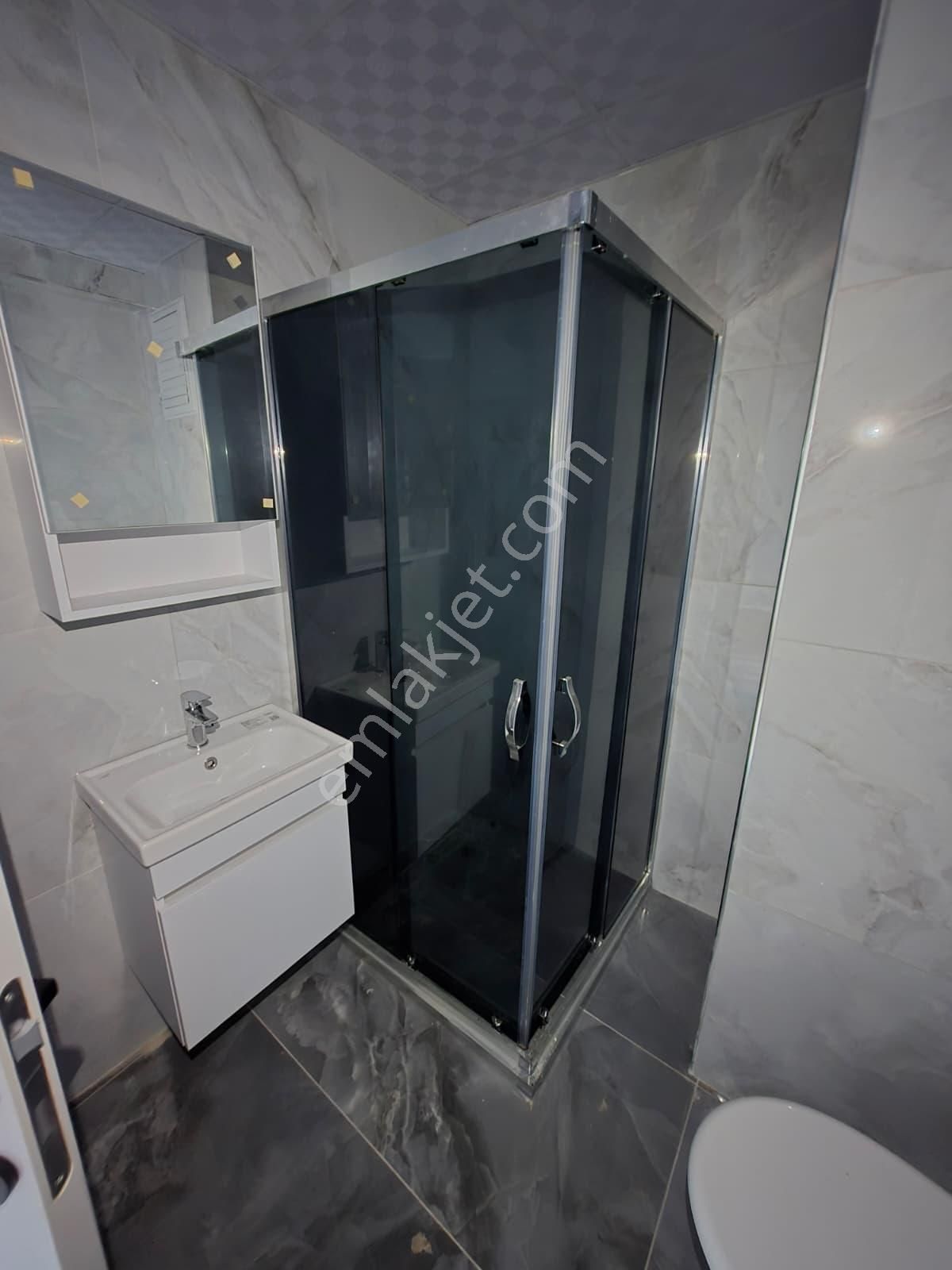 Delux'den Cumhuriyet Mah.'de Emniyete Komşu Sıfır 1+1 Daire - Görsel 13