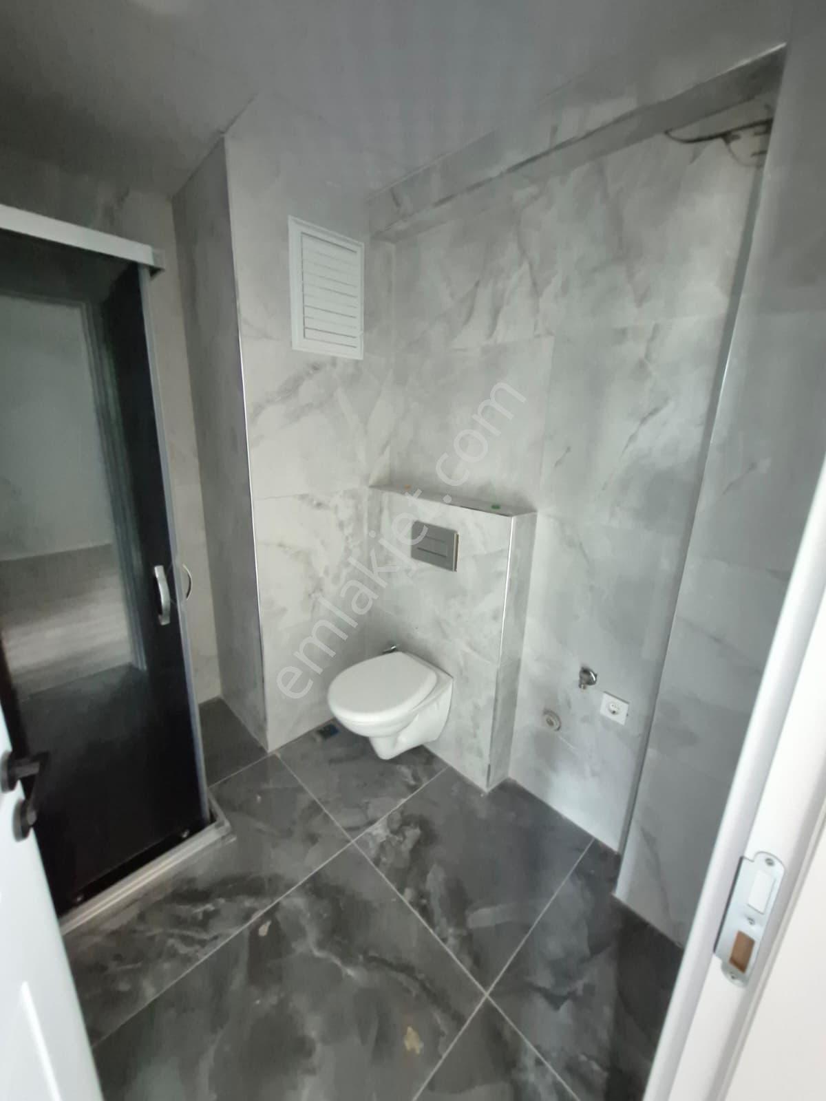 Delux'den Cumhuriyet Mah.'de Emniyete Komşu Sıfır 1+1 Daire - Görsel 15