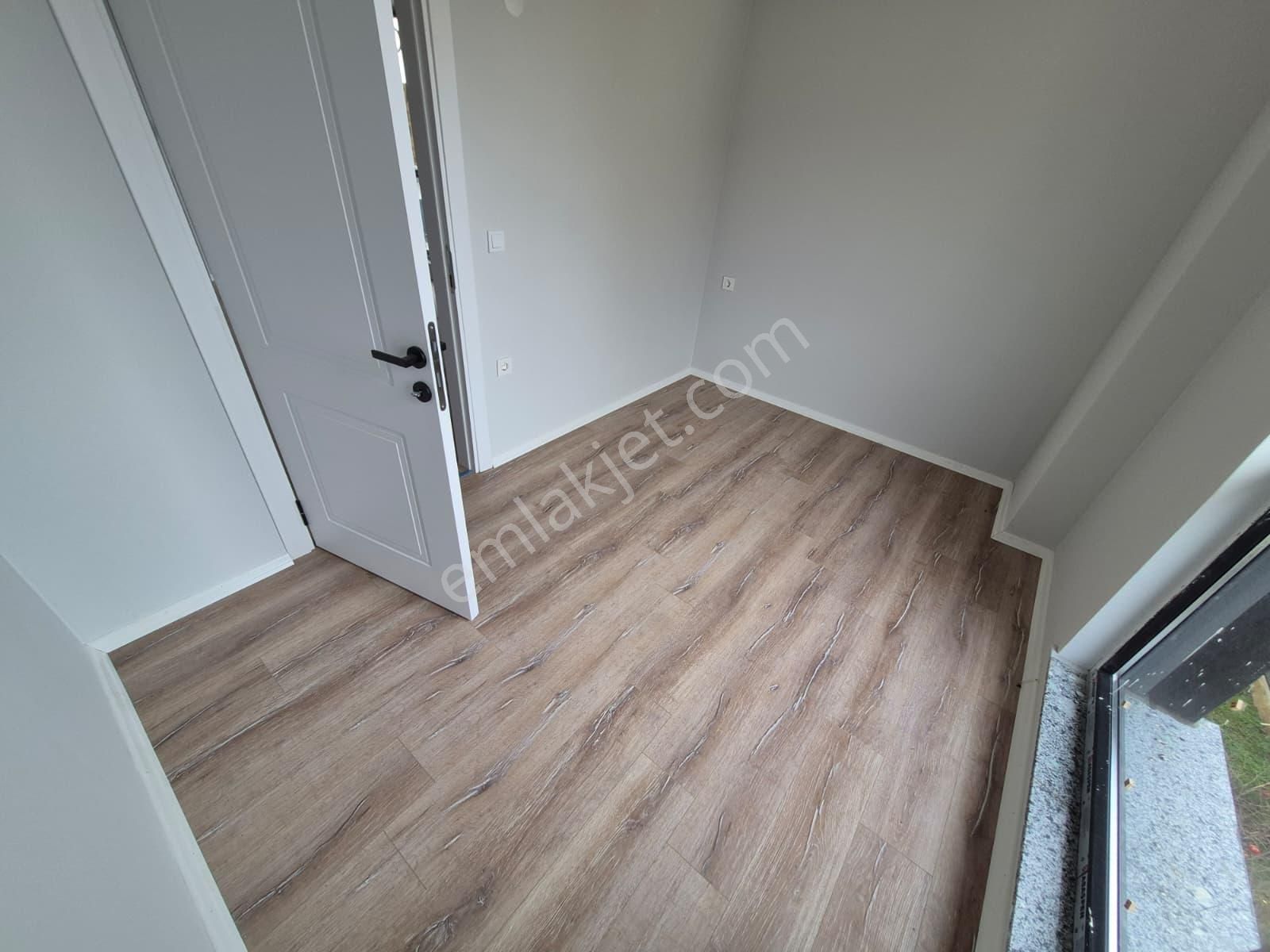 Delux'den Cumhuriyet Mah.'de Emniyete Komşu Sıfır 1+1 Daire - Görsel 10