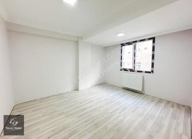 Çobançeşme'de Bit Pazarı Yakını Sıfır Fırsat 2+1 Daire ! - Görsel 23