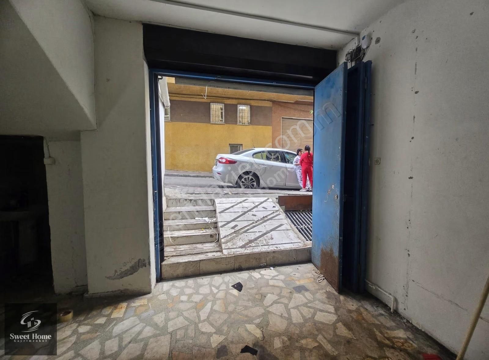 Yenibosna Dereyolu'nda 115m² Düz Giriş Kiralık Dükkan - Görsel 14