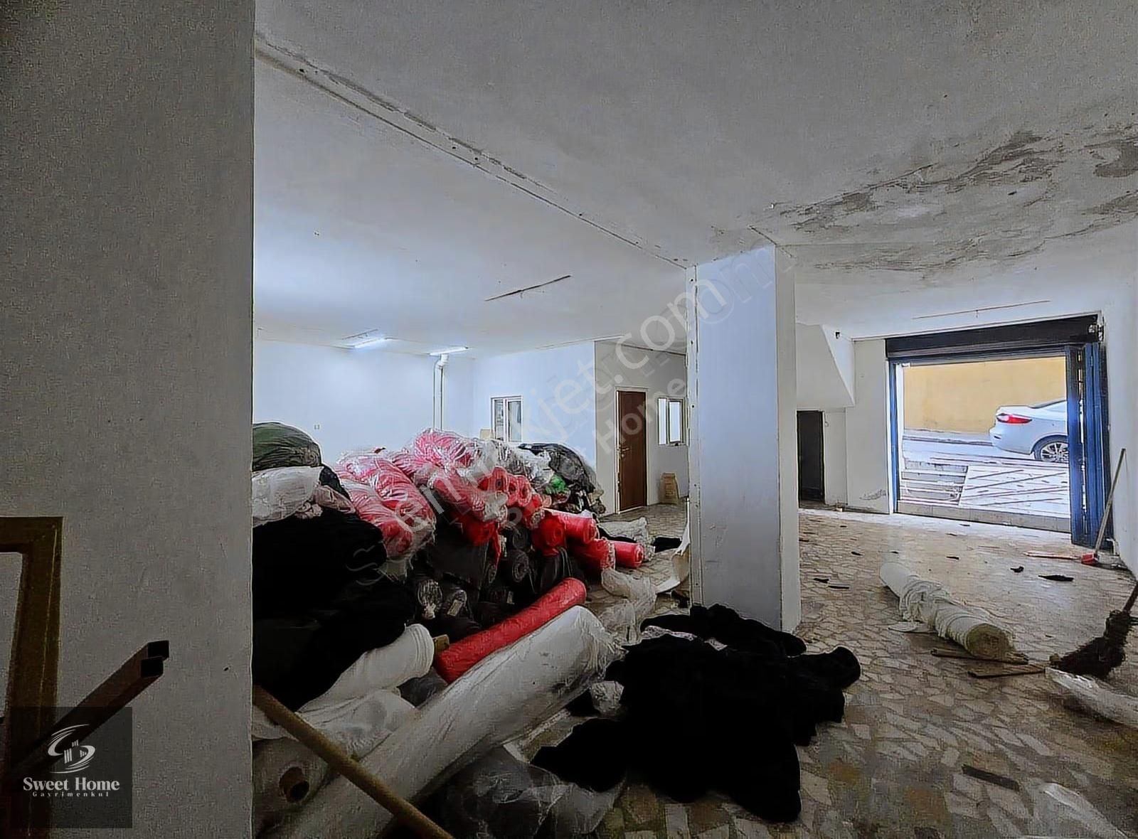 Yenibosna Dereyolu'nda 115m² Düz Giriş Kiralık Dükkan - Görsel 2