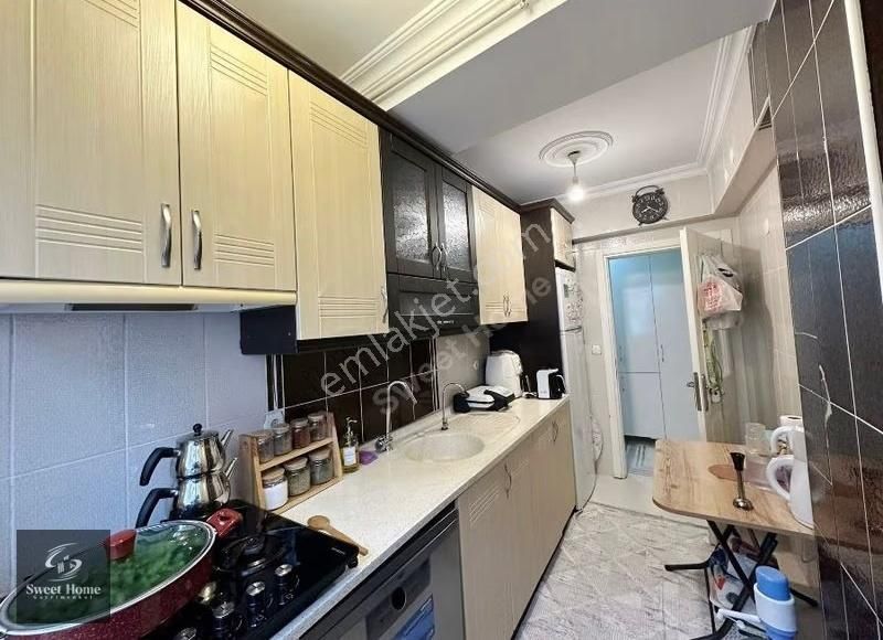 Yenibosna Merkez'de Balkonlu Asansörlü 70m2 Satılık 2+1 Daire - Görsel 15