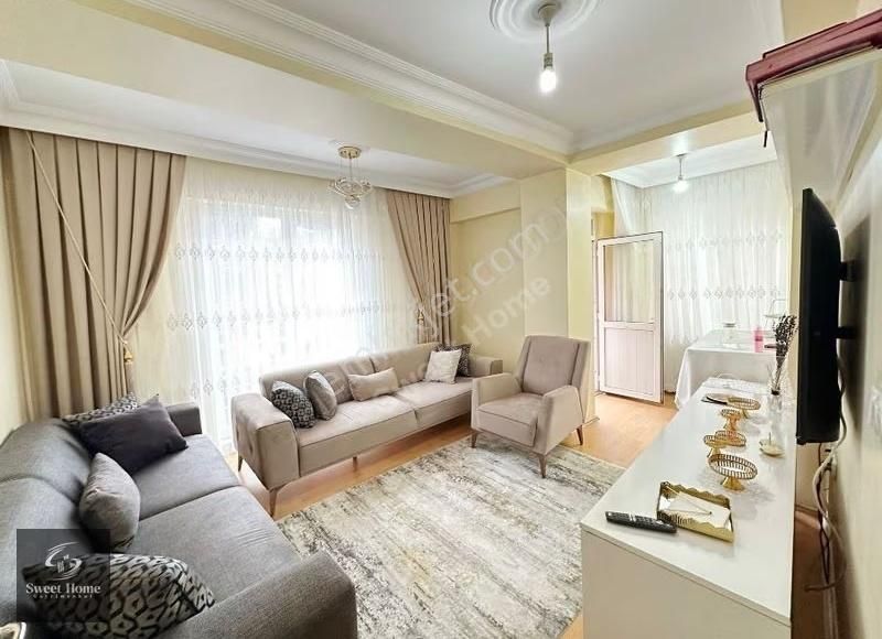 Yenibosna Merkez'de Balkonlu Asansörlü 70m2 Satılık 2+1 Daire