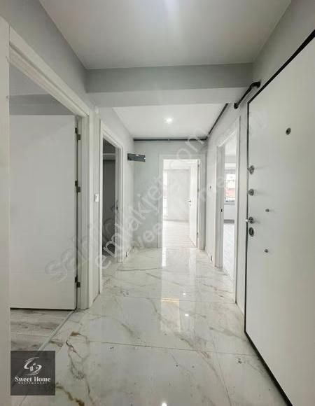 Yenibosna Zafer Mahallesi - Oturuma Hazır 80m 2+1 Satılık Daire - Görsel 4