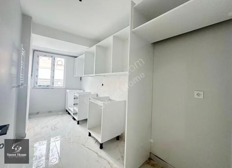 Yenibosna Zafer Mahallesi - Oturuma Hazır 80m 2+1 Satılık Daire - Görsel 3