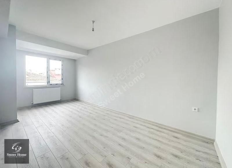 Yenibosna Zafer Mahallesi - Oturuma Hazır 80m 2+1 Satılık Daire - Görsel 14