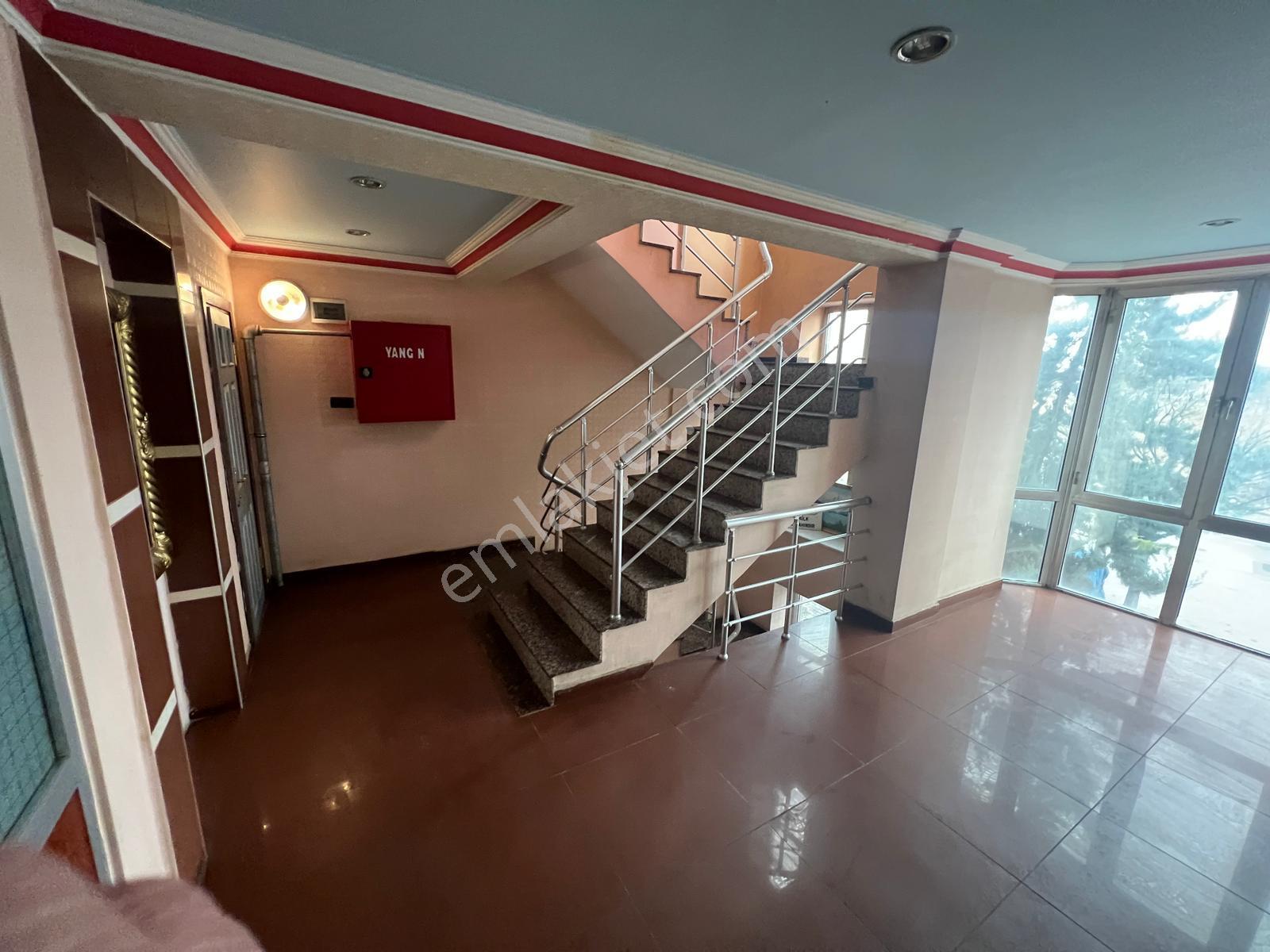 Büsan Sanayide 1800 M2 Kapalı 4 Katlı Kiralık Fabrika - Görsel 4
