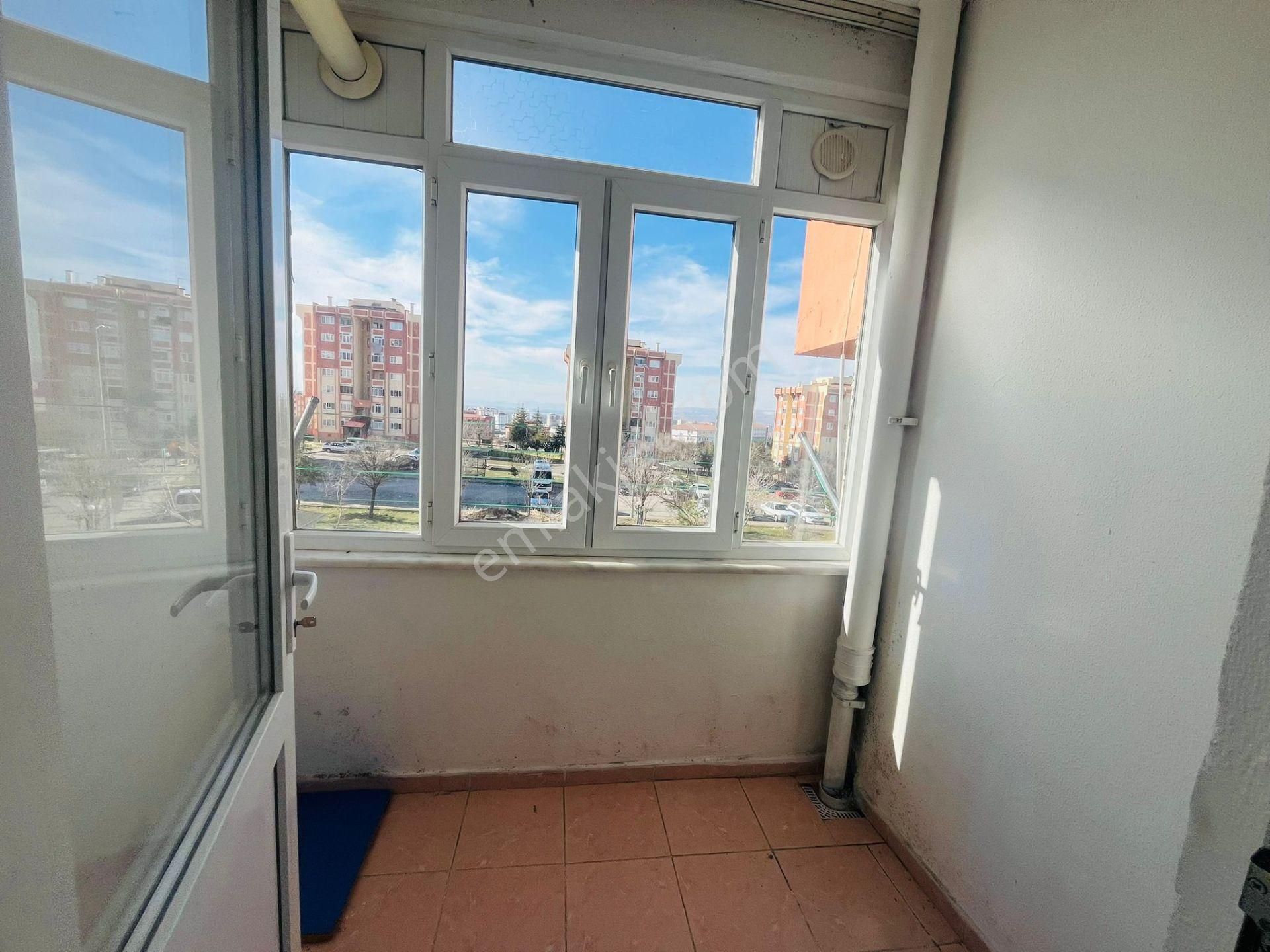 Elisa Gyo//toki Demokrasi Mah.2+1 Güney Cephe Kombili Satılık Daire - Görsel 2