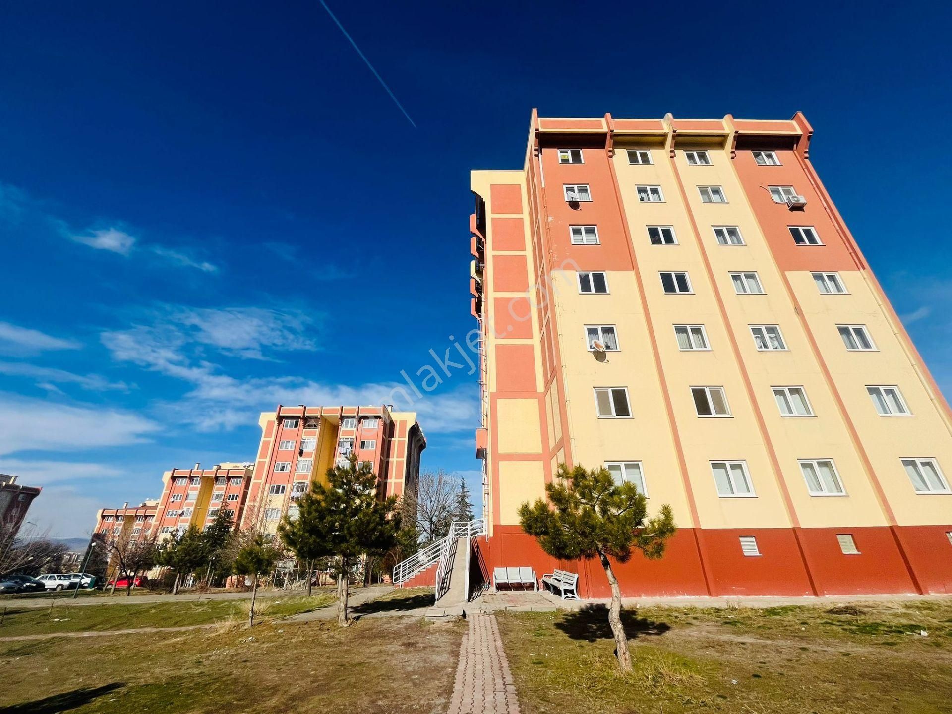 Elisa Gyo//toki Demokrasi Mah.2+1 Güney Cephe Kombili Satılık Daire