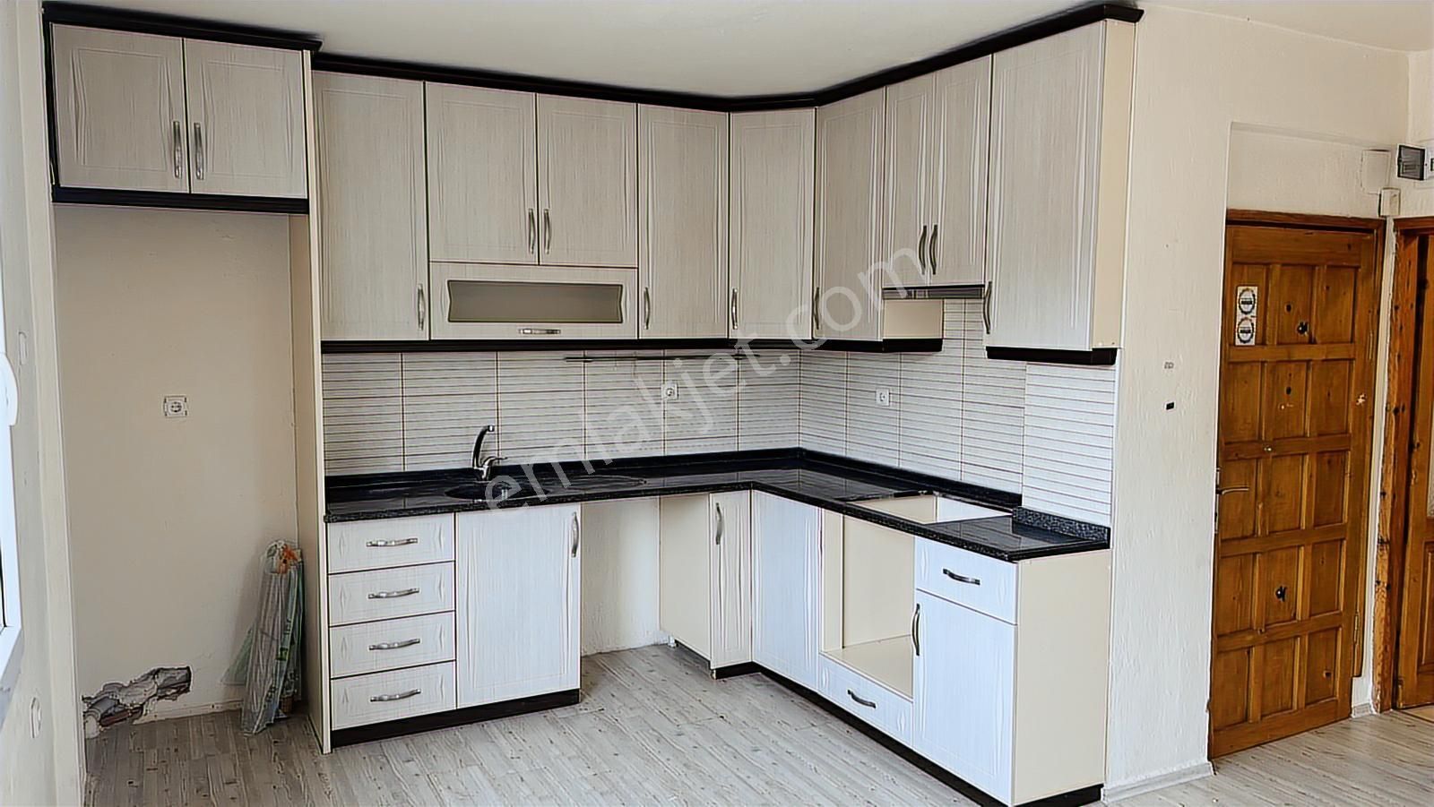 Foça'da Deniz Manzaralı 3.kat Kiralık Daire - Görsel 10