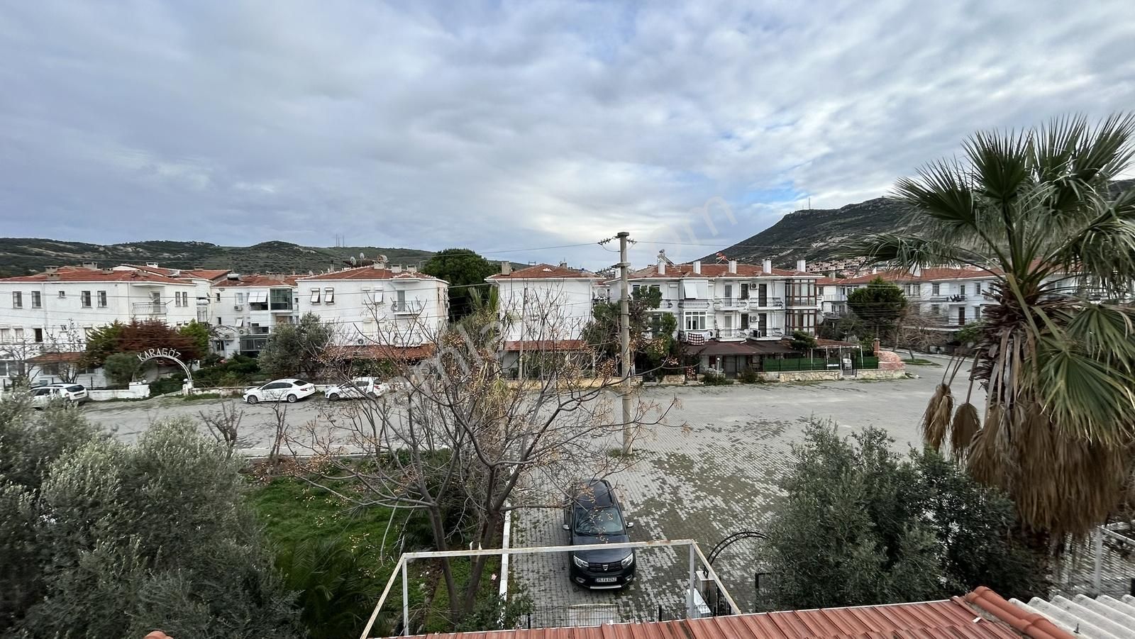 Foça Merkezde Denize Ve Çarşıya Yakın 3+1 Müstakil Ev - Görsel 6