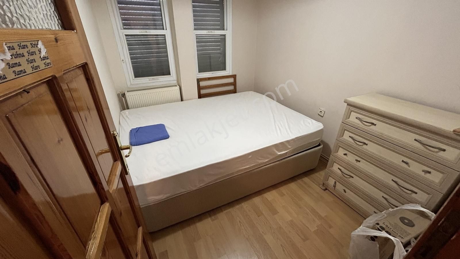 Foça Merkezde Denize Ve Çarşıya Yakın 3+1 Müstakil Ev - Görsel 5