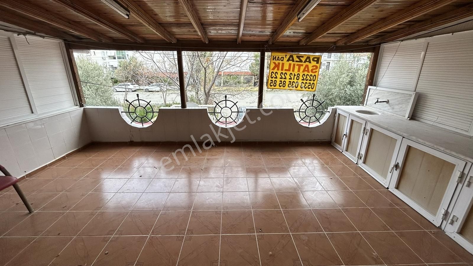 Foça Merkezde Denize Ve Çarşıya Yakın 3+1 Müstakil Ev - Görsel 17