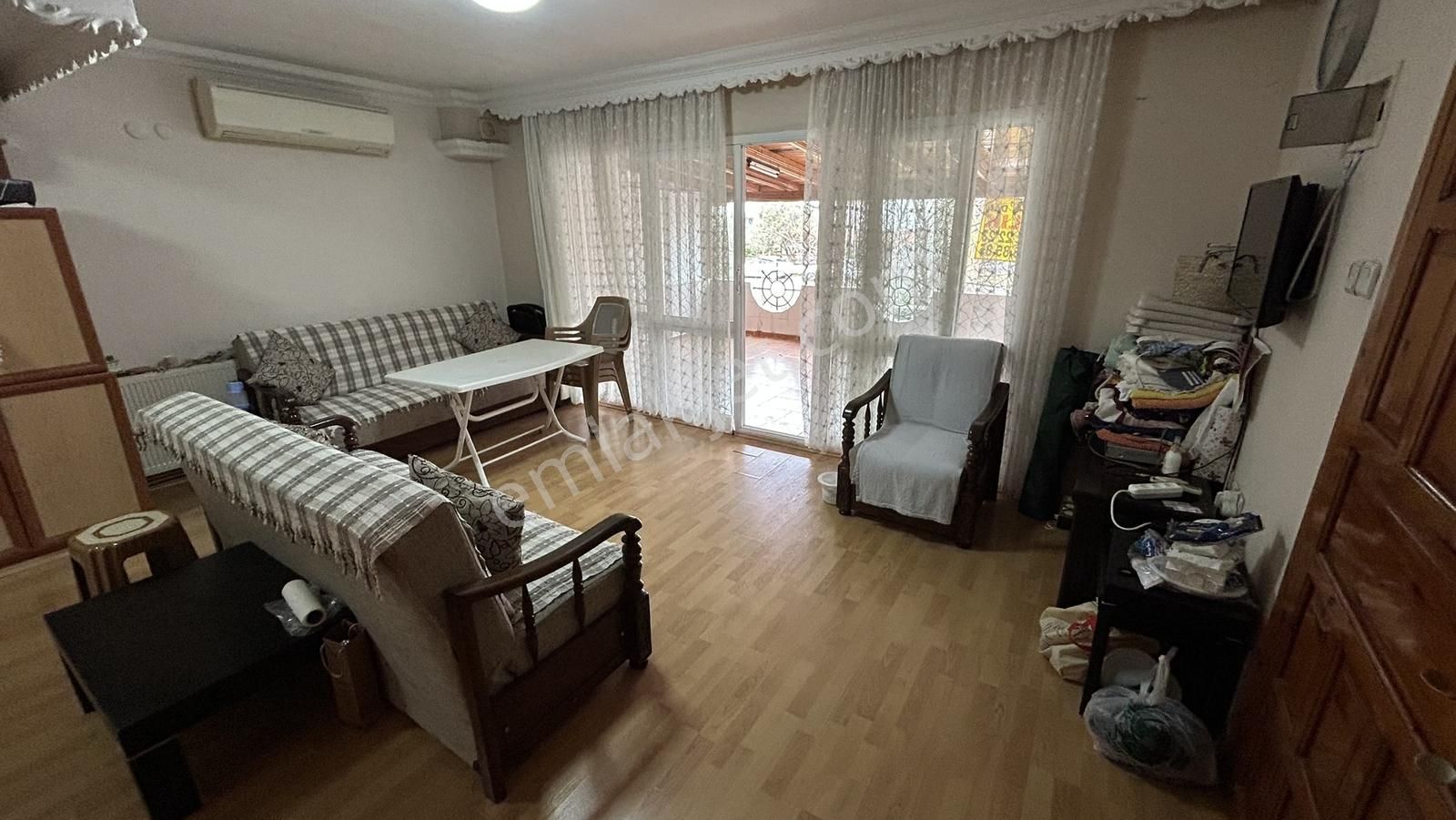 Foça Merkezde Denize Ve Çarşıya Yakın 3+1 Müstakil Ev - Görsel 9