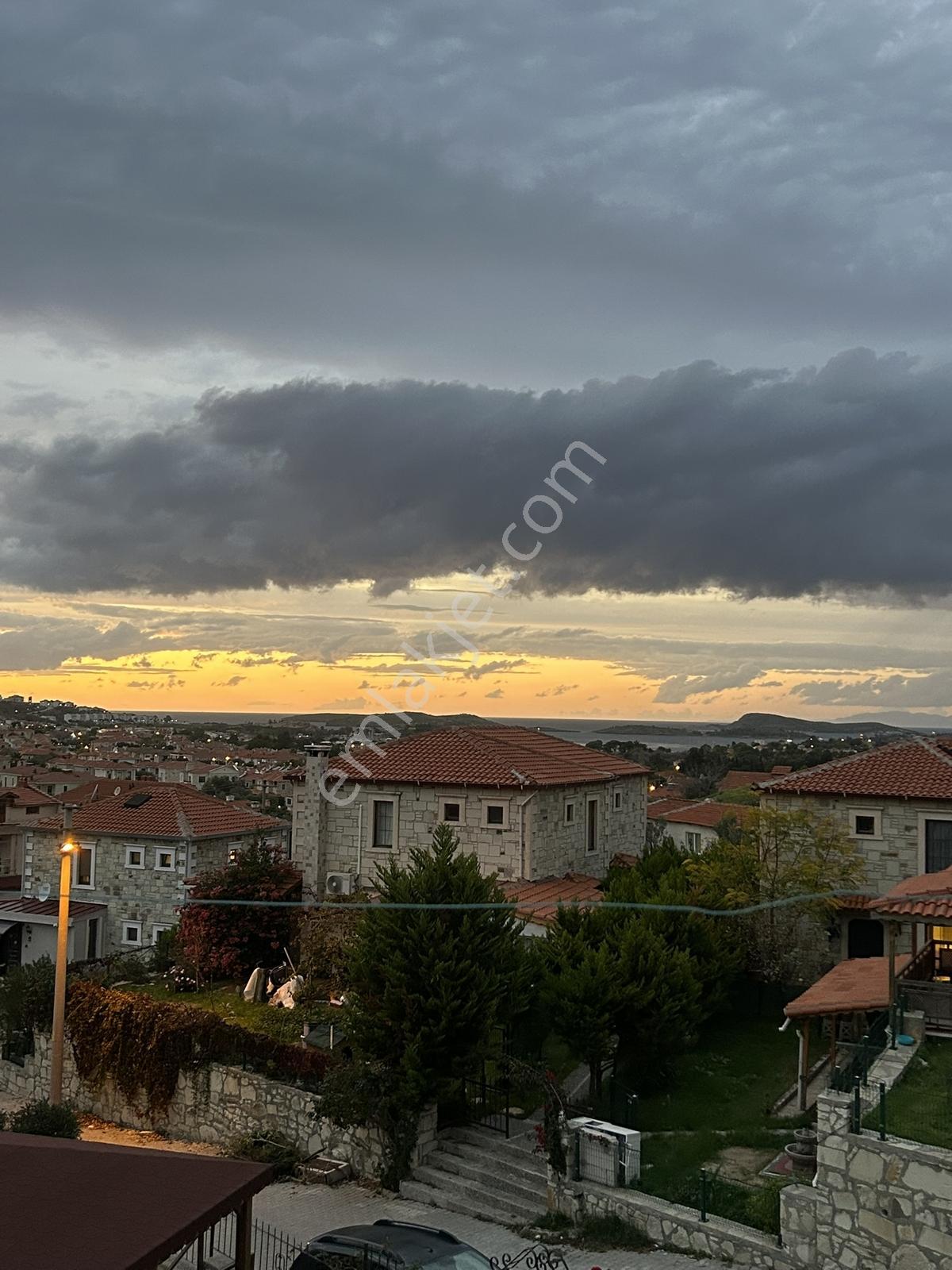 Foça Merkezde Kiralık Müstakil Ev - Görsel 11
