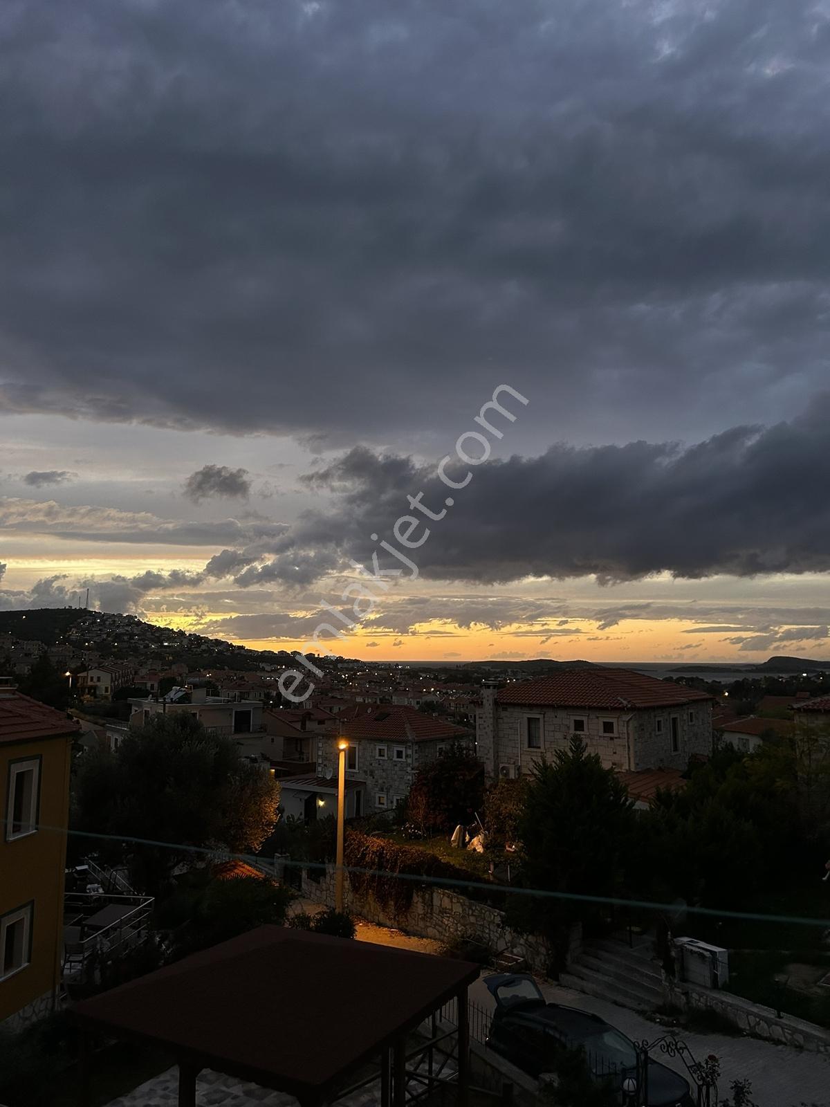 Foça Merkezde Kiralık Müstakil Ev - Görsel 20
