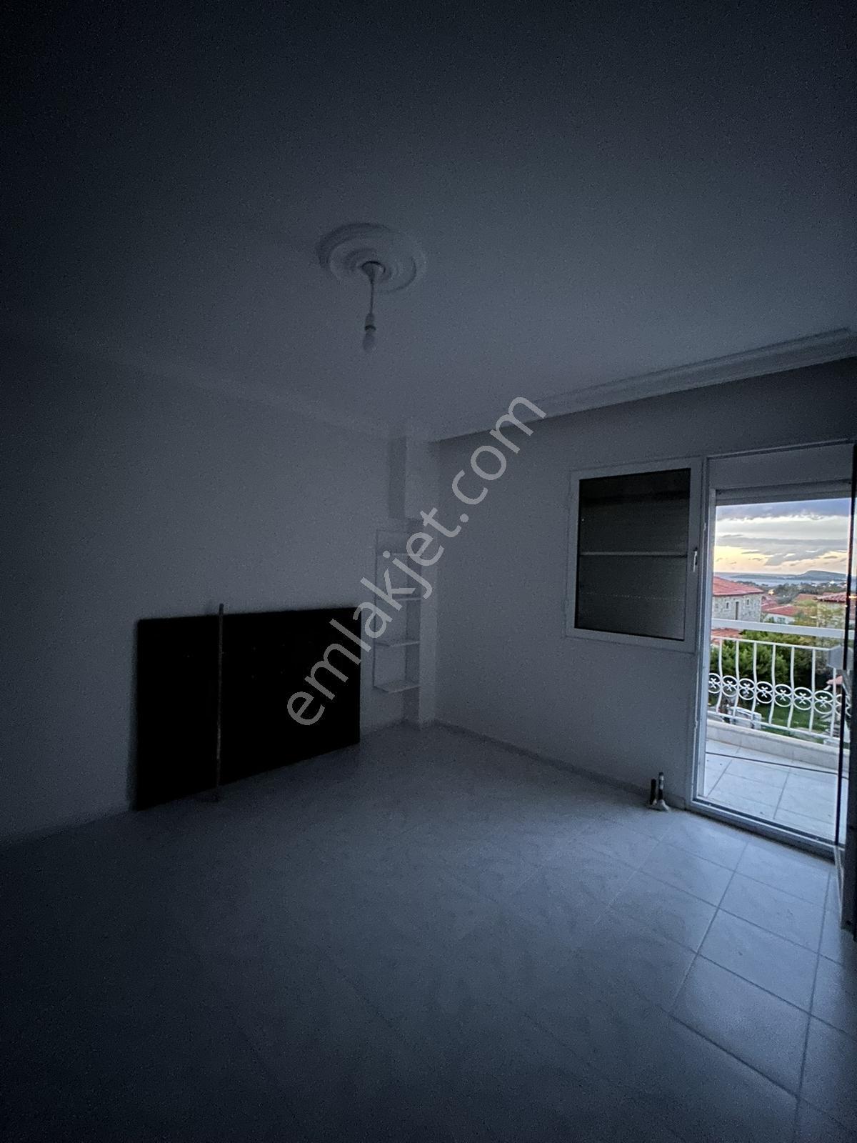 Foça Merkezde Kiralık Müstakil Ev - Görsel 9