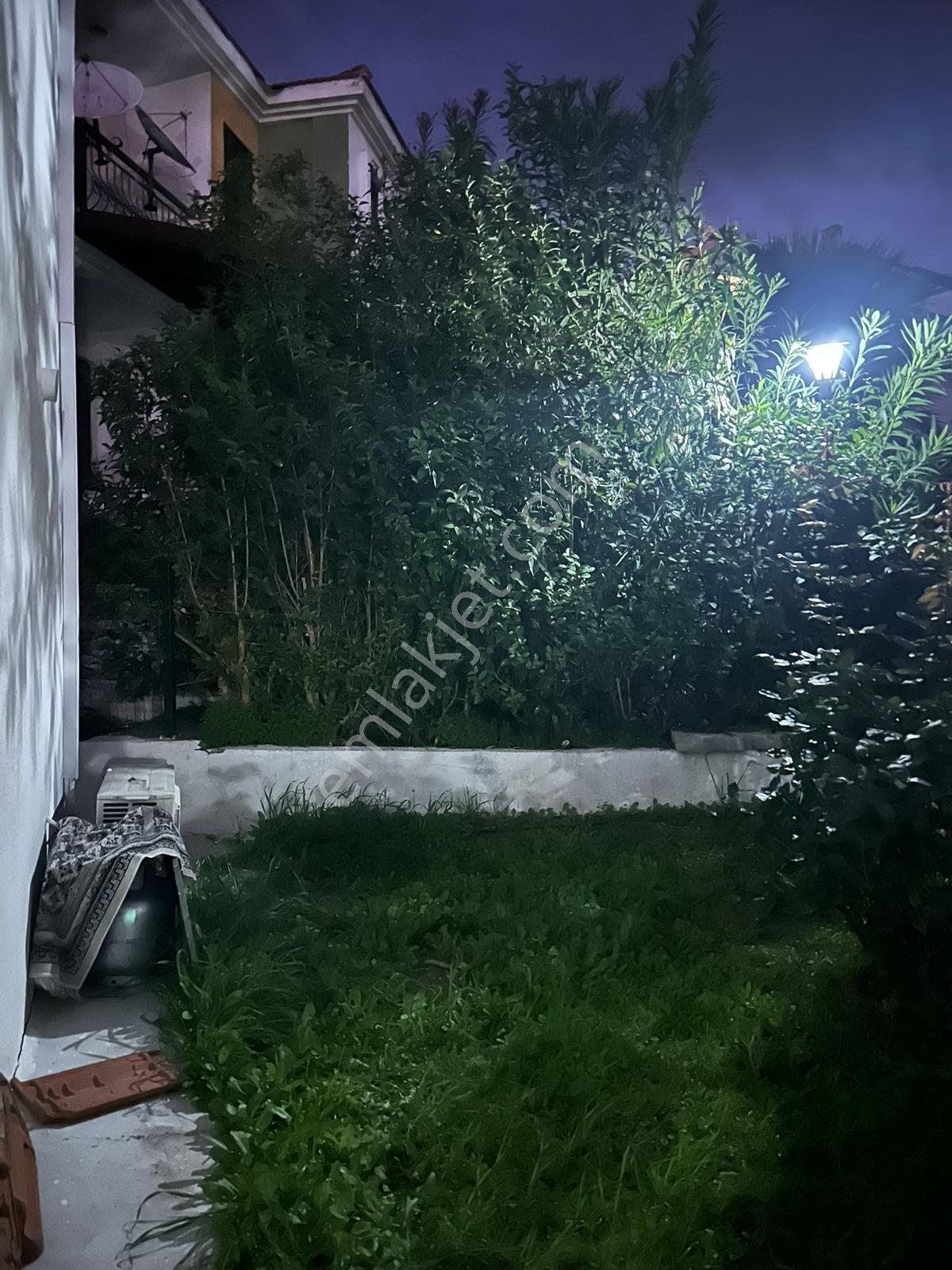 Foça Merkezde Kiralık Müstakil Ev - Görsel 22