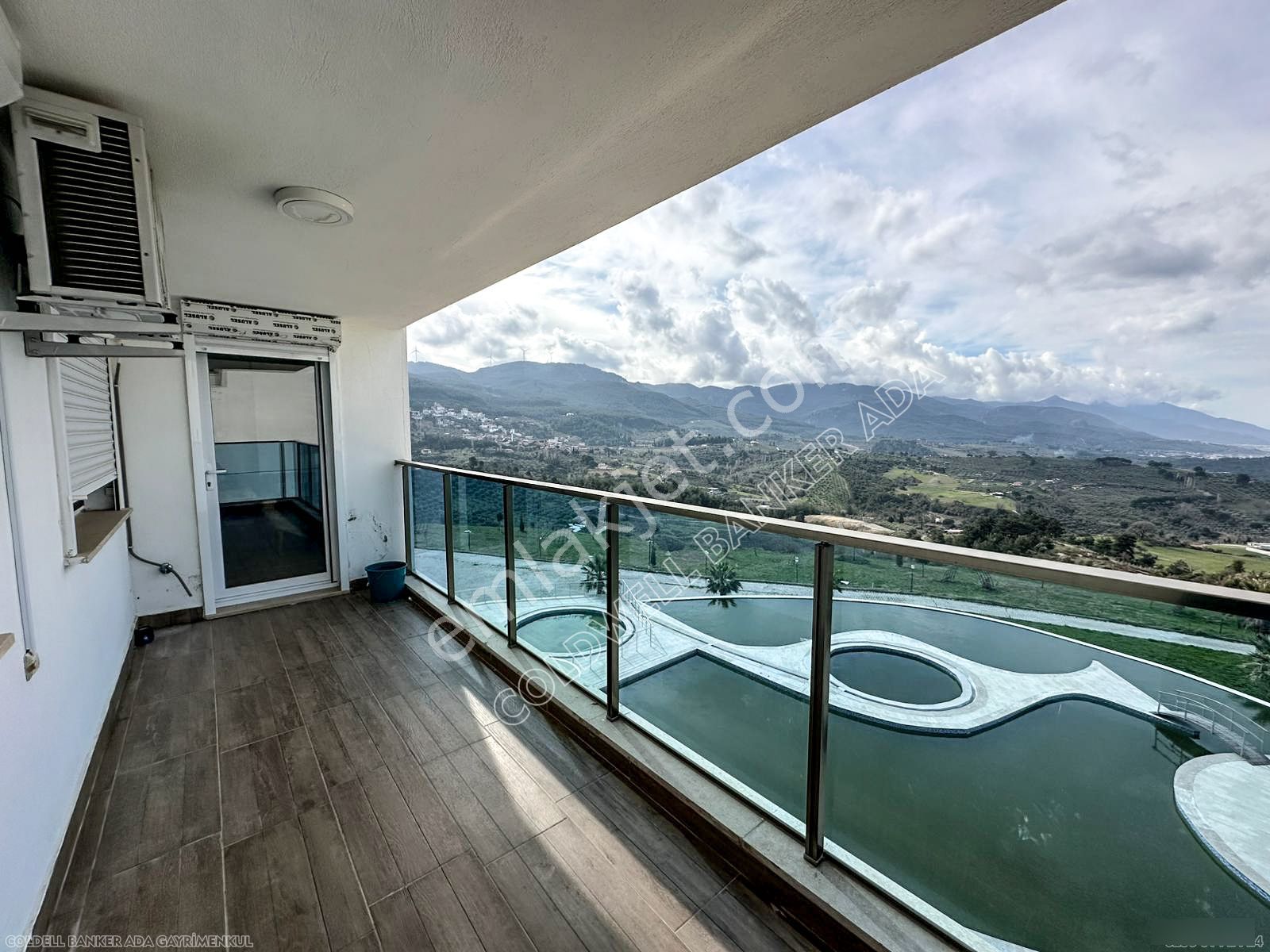 Ağaçlı'da Deniz Ve Havuz Manzaralı, Site İçinde 2+1 Daire - Görsel 2