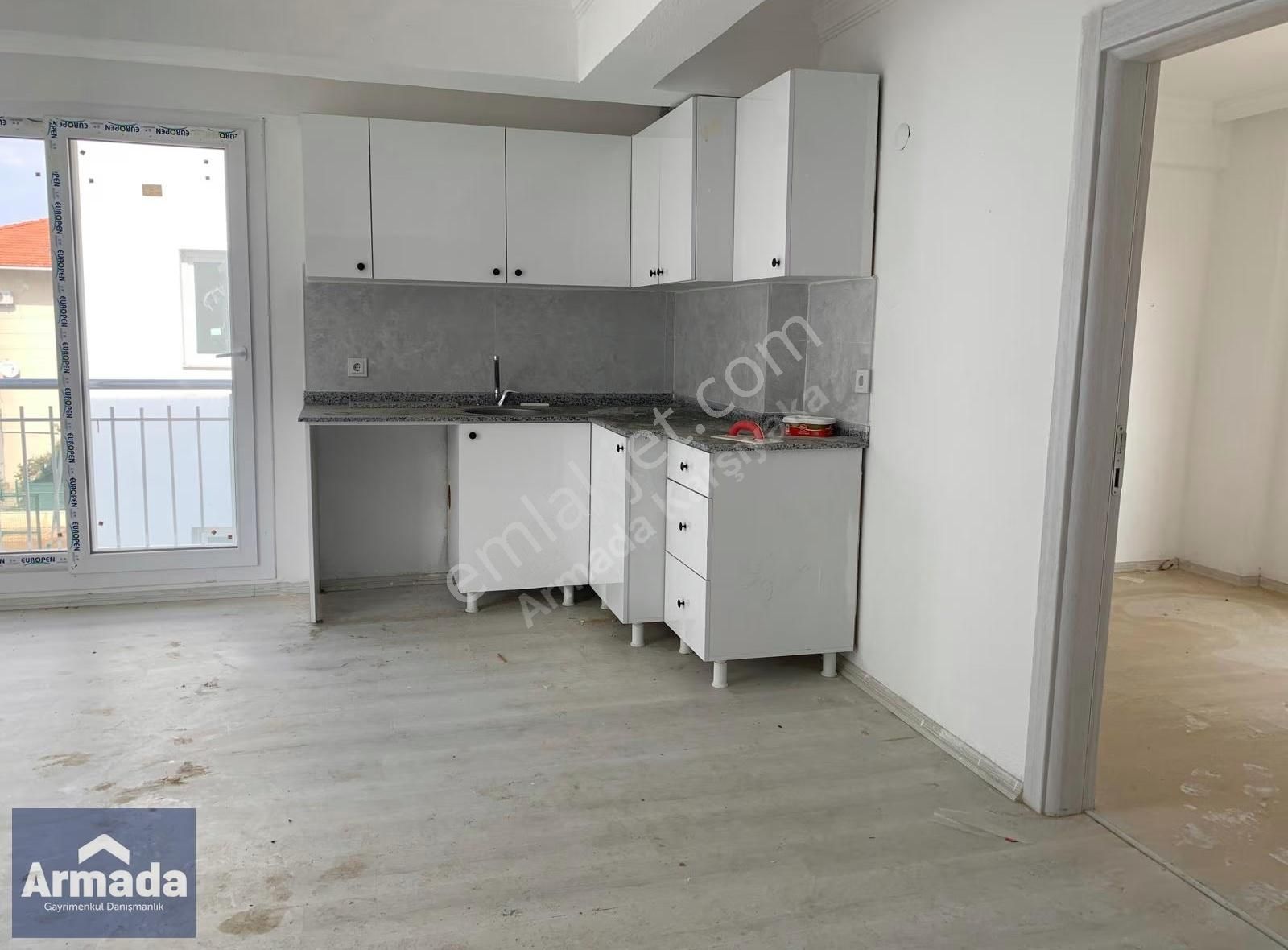 Yenifoça Narezenevleri Bölgesinde Merkeze Yakın Sıfır 1+1 Daire - Görsel 5