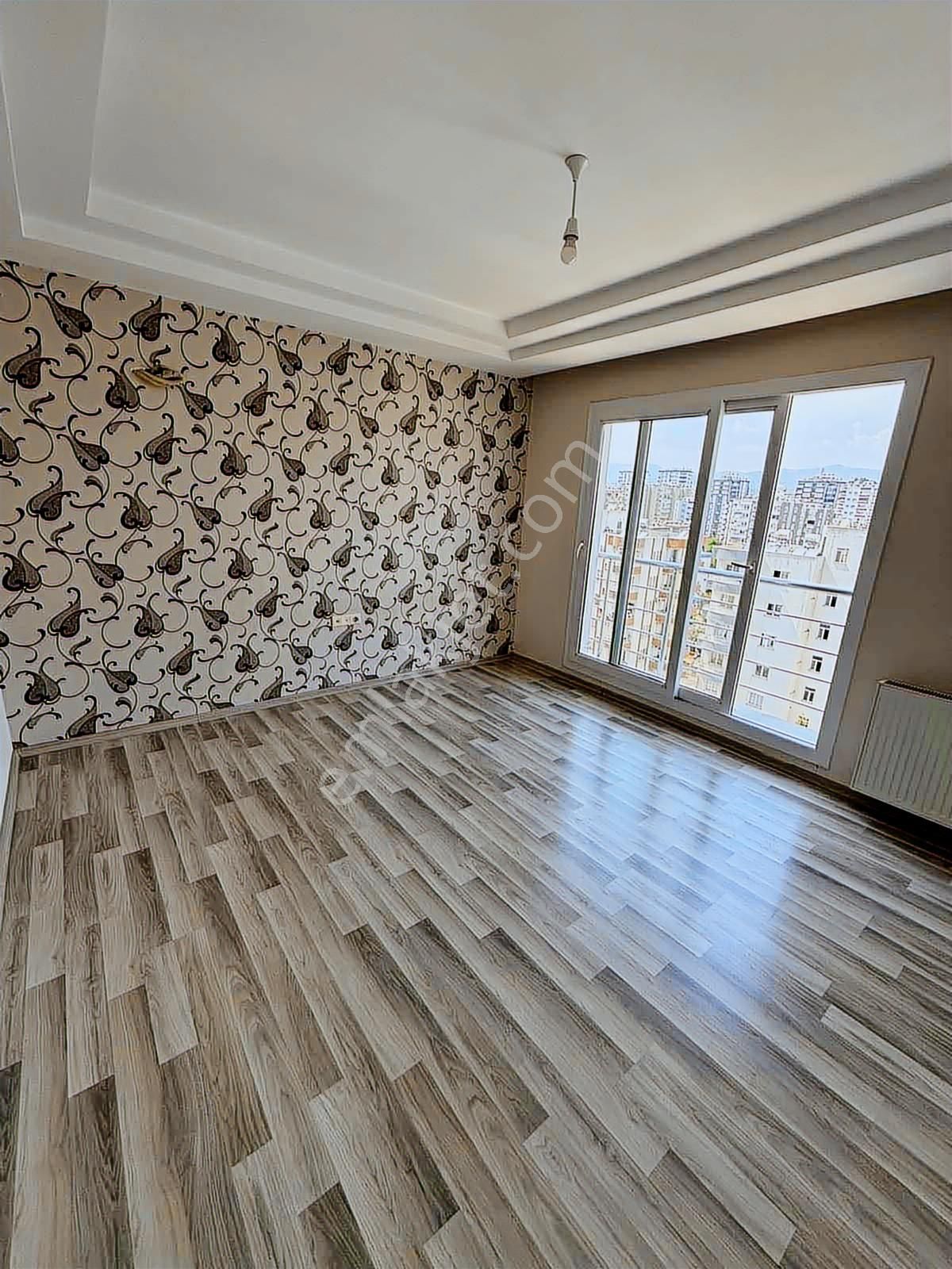 Mezitlinin En Güzel Yerinde 4+1 220m Satılık - Görsel 8