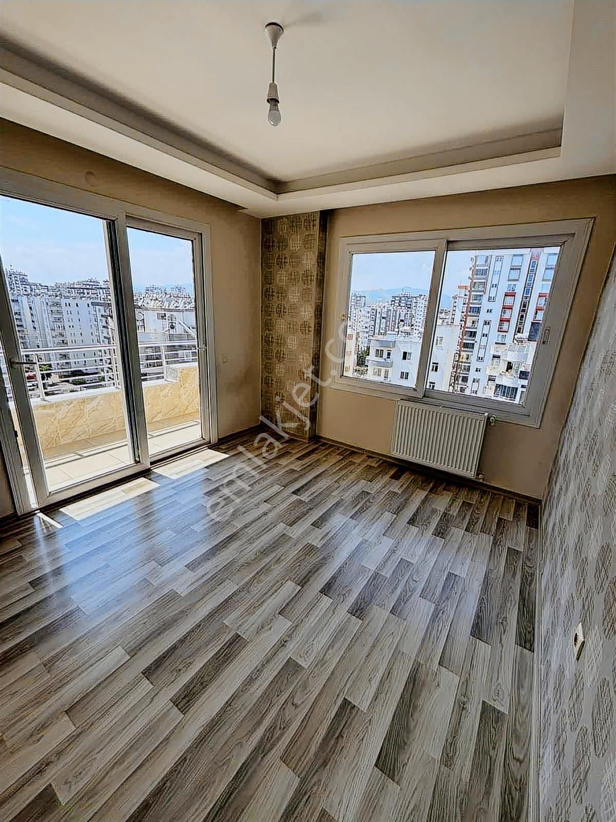 Mezitlinin En Güzel Yerinde 4+1 220m Satılık - Görsel 23