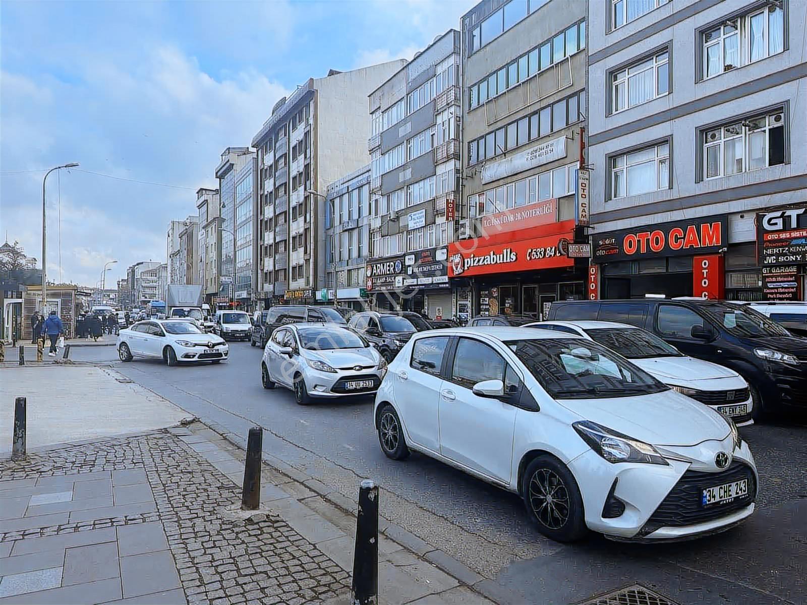 Ümraniye Alemdağ Caddesi Üzerinde Banka Kiracılı 500m Satılık - Görsel 11