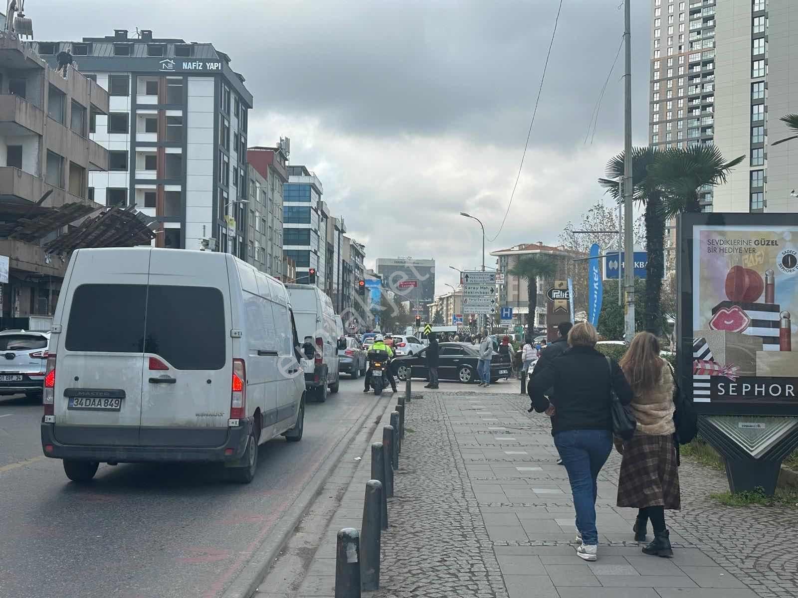 Ümraniye Alemdağ Caddesi Üzerinde Banka Kiracılı 500m Satılık - Görsel 24