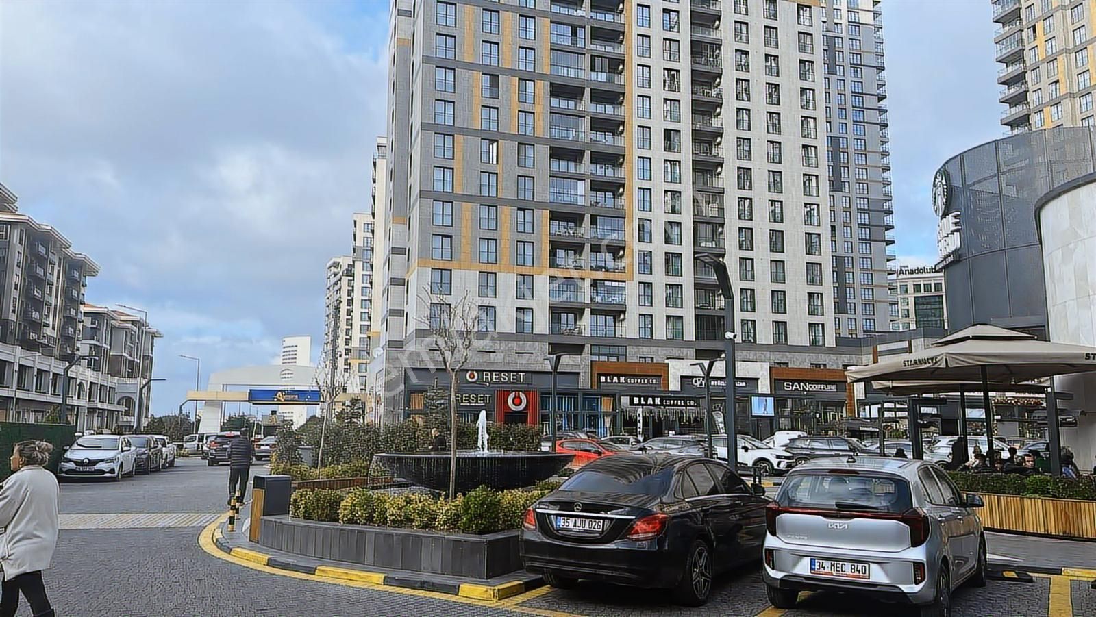 Ümraniye Alemdağ Caddesi Üzerinde Banka Kiracılı 500m Satılık - Görsel 31