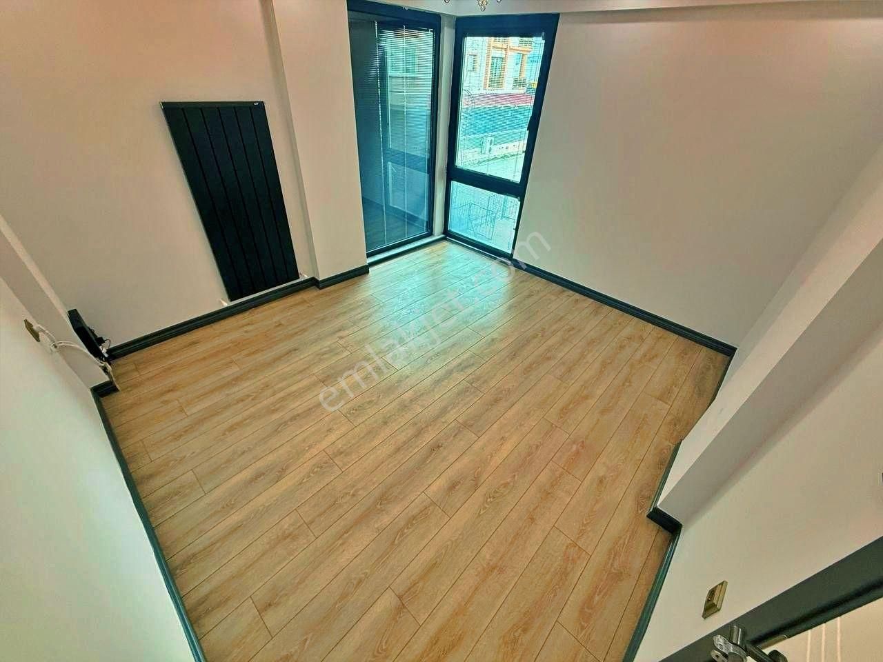 Uytundan Yenimahalle'de Denize 50 Metre Ultra Lüks 5+1 Villa - Görsel 35