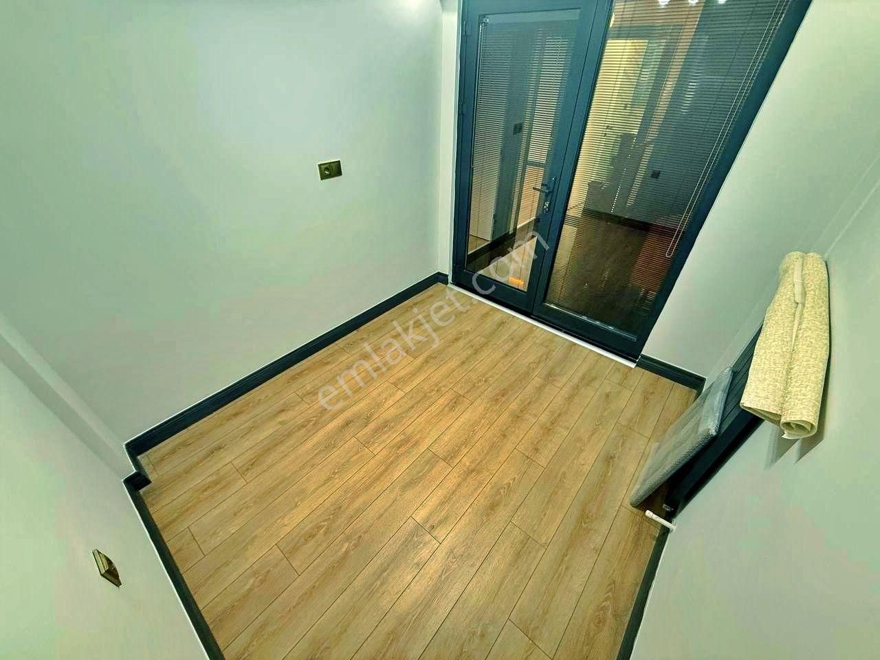 Uytundan Yenimahalle'de Denize 50 Metre Ultra Lüks 5+1 Villa - Görsel 8