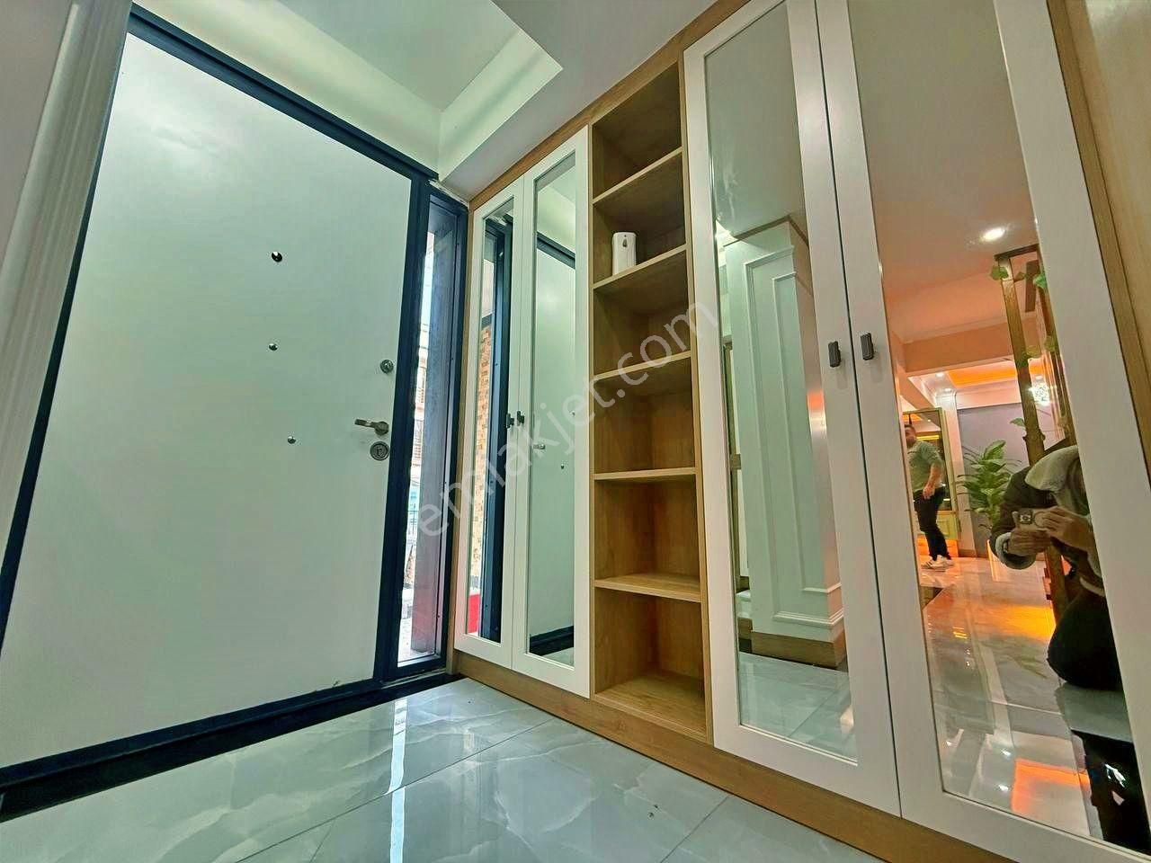 Uytundan Yenimahalle'de Denize 50 Metre Ultra Lüks 5+1 Villa - Görsel 21