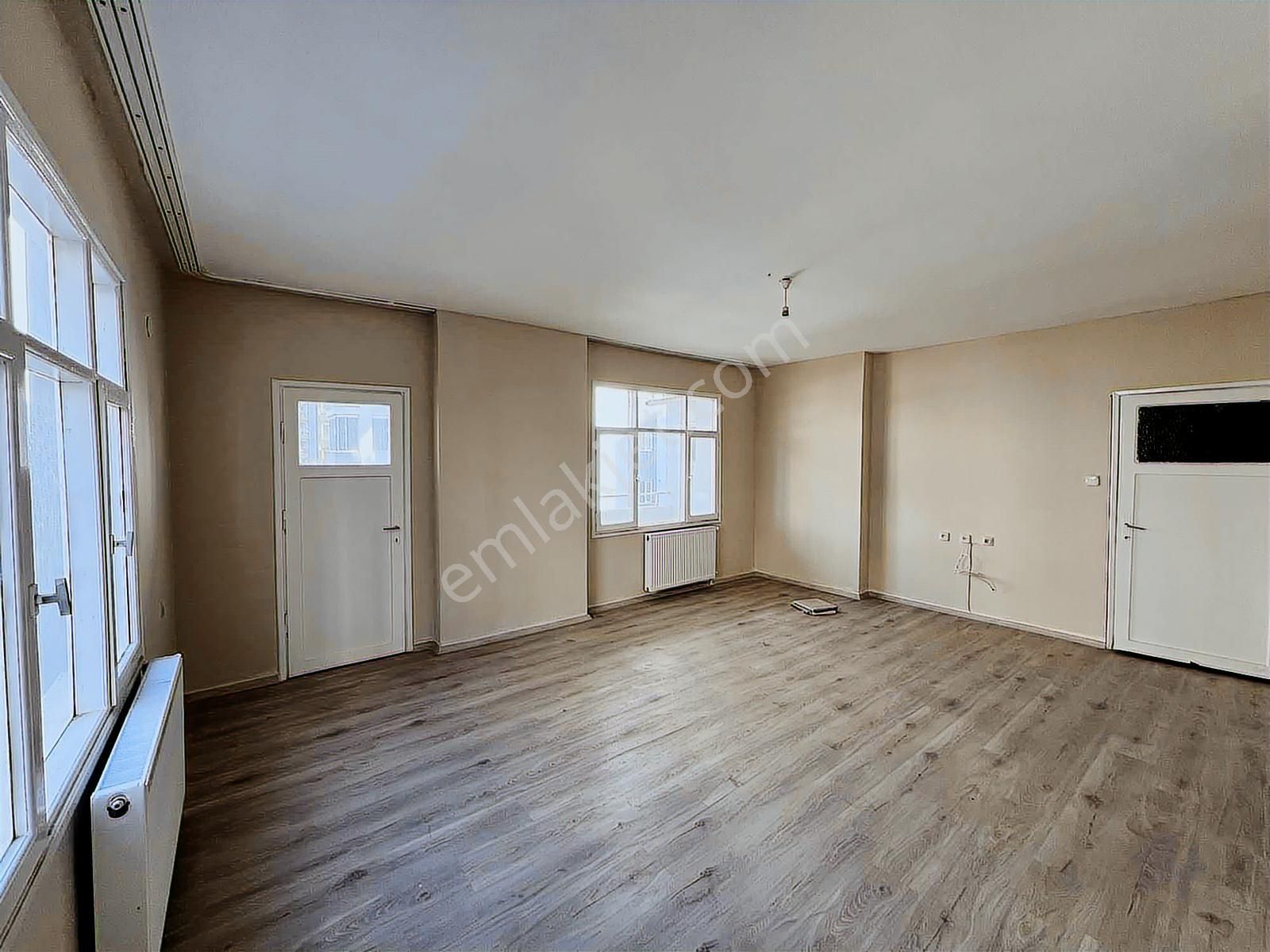 S.demirel Blv Yakın 3+1 K.mutfak Kombili Geniş Oturumlu Cazip - Görsel 2