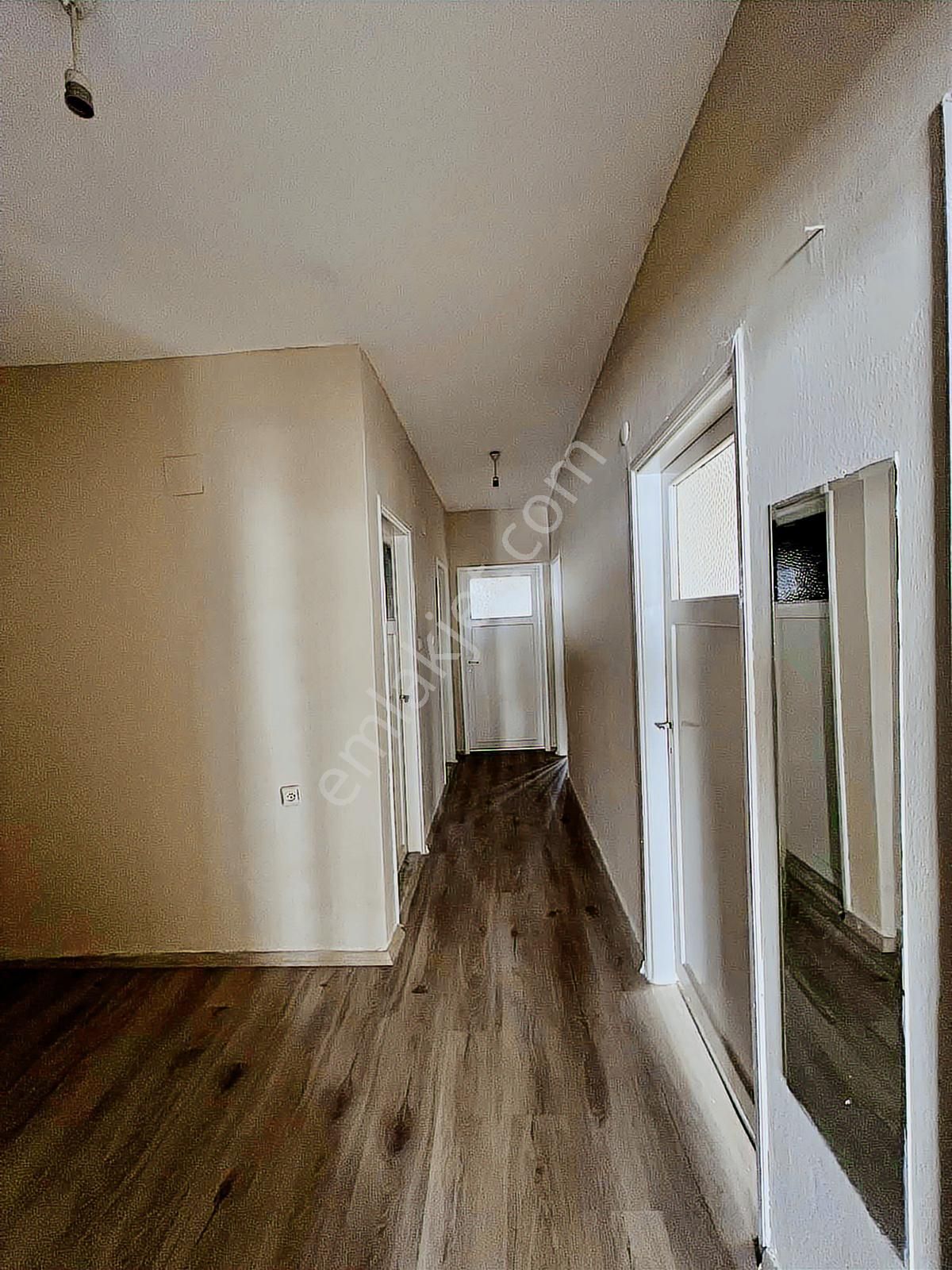 S.demirel Blv Yakın 3+1 K.mutfak Kombili Geniş Oturumlu Cazip - Görsel 27