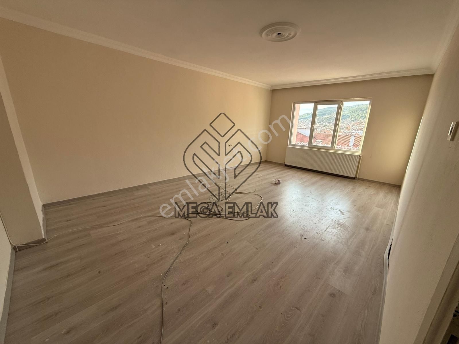 Orhaniyede 3+1 Kiralık Asansörlü Daire