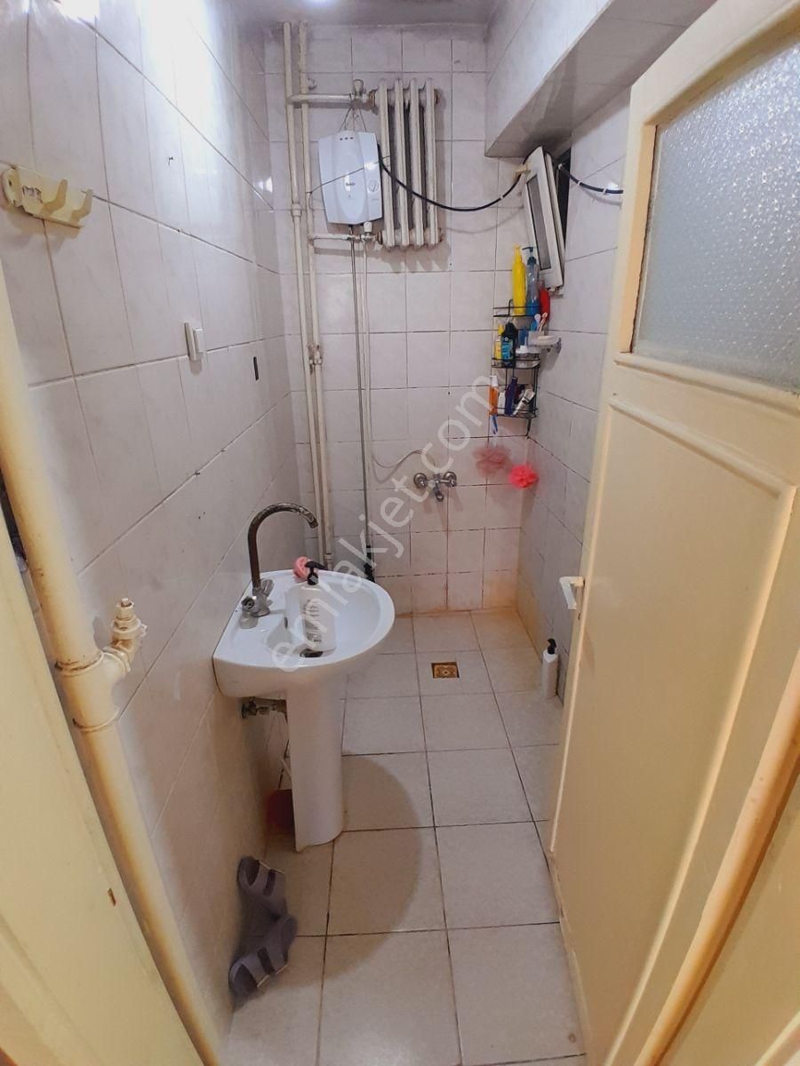 Metro Yanında Asansörlü / 3. Kat Bağımsız Salon / İskanlı - Görsel 14