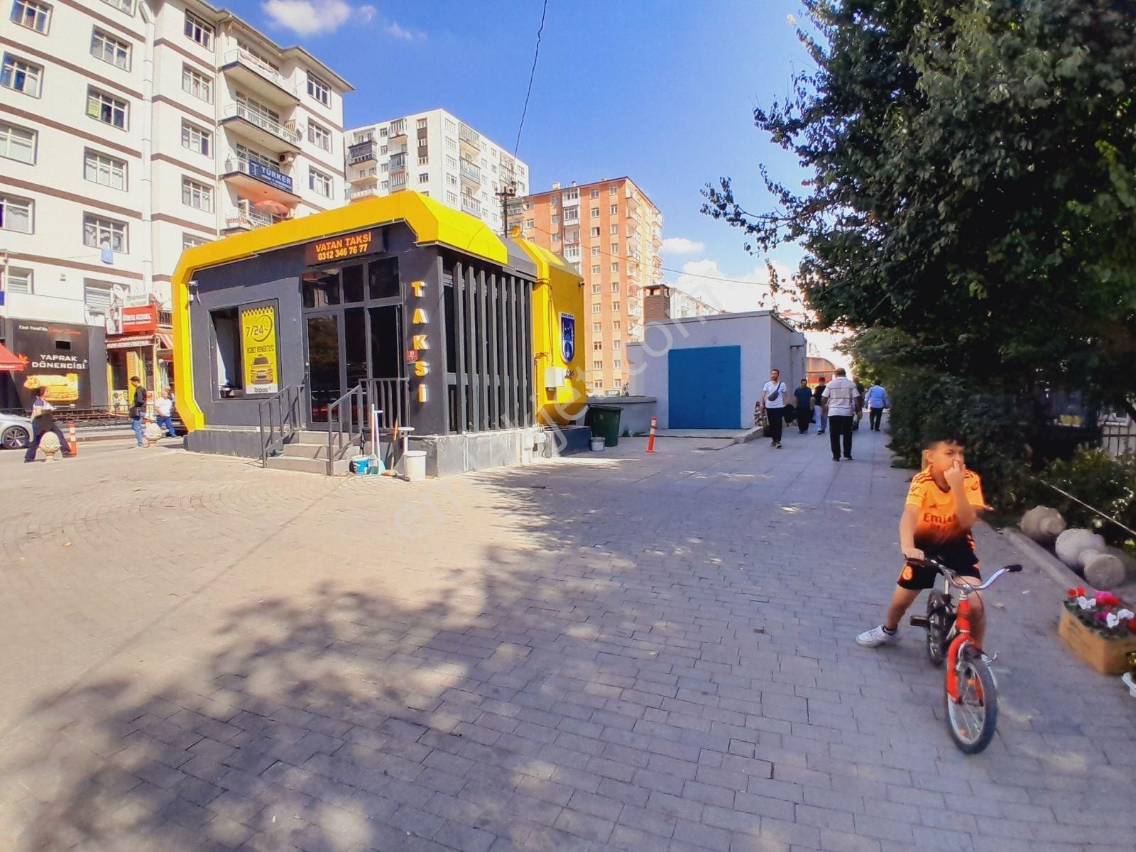 Metro Yanında Asansörlü / 3. Kat Bağımsız Salon / İskanlı - Görsel 24