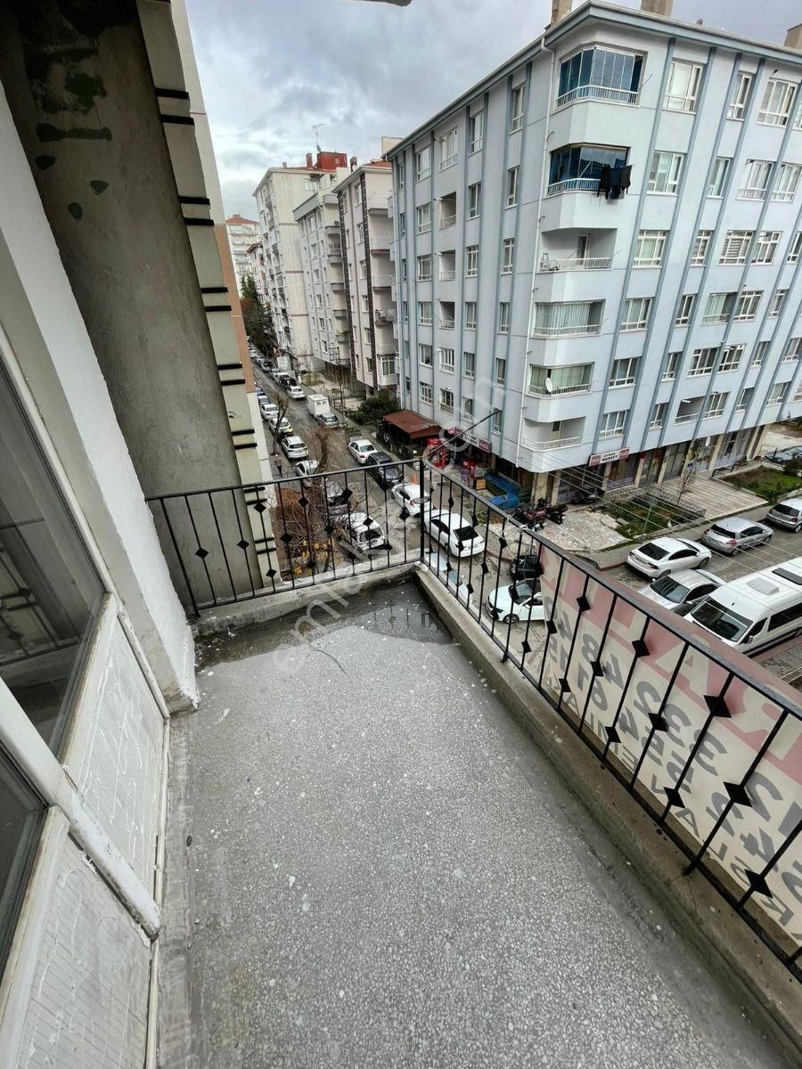 Arslan Emlak'tan 2+1 Ara Kat İçi Temiz Ve Yapılı Ön Cephe Daire - Görsel 6