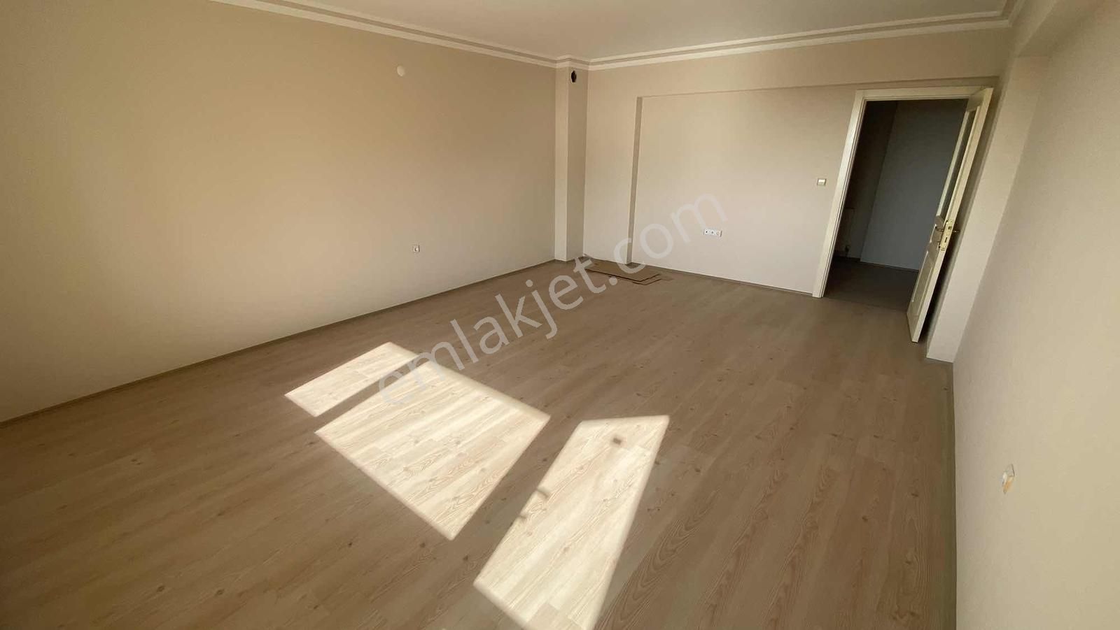 Bilge Yaren Sitesinde 3+1 Muhteşem Kiralık Daire - Görsel 15
