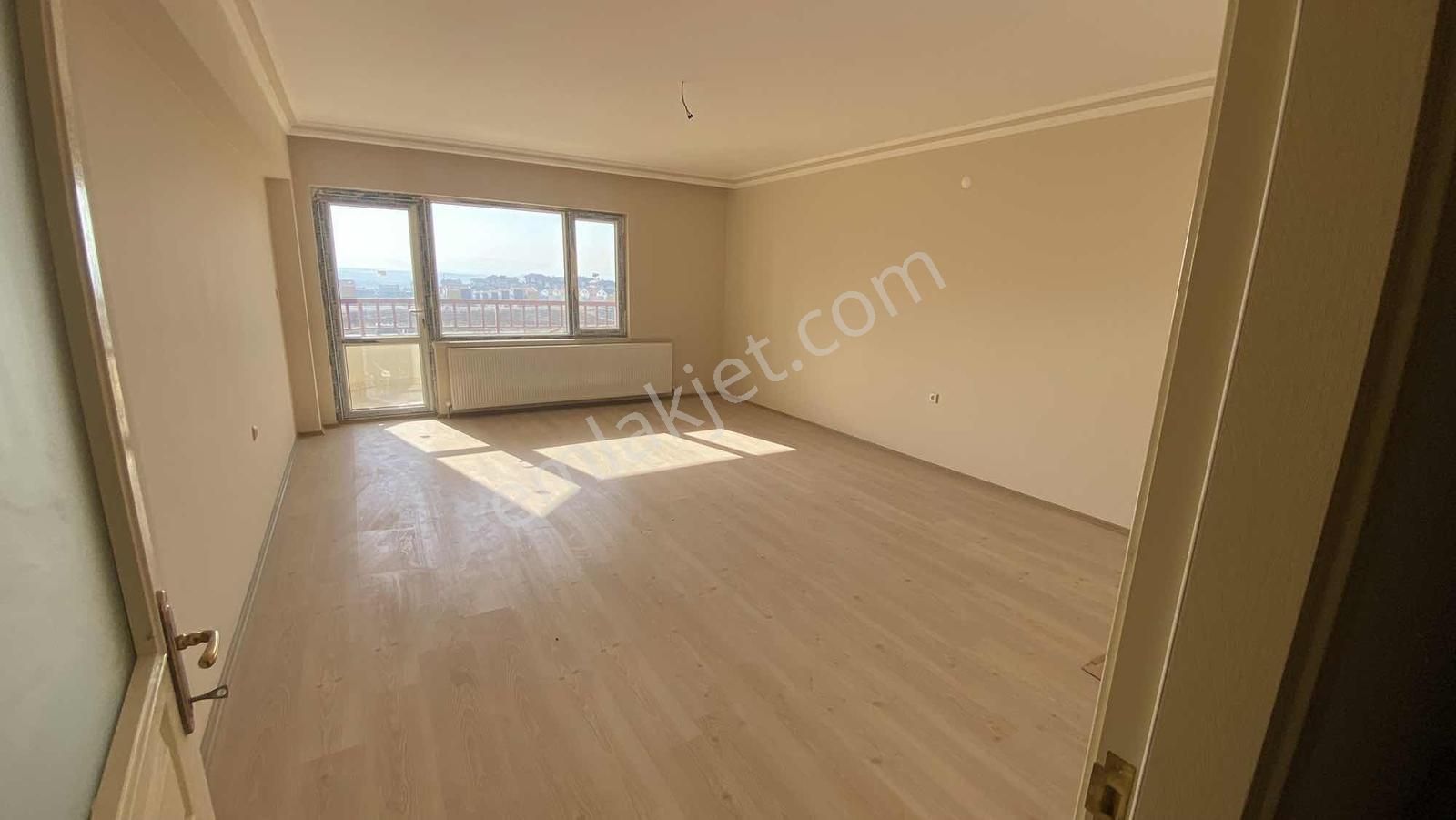 Bilge Yaren Sitesinde 3+1 Muhteşem Kiralık Daire - Görsel 6