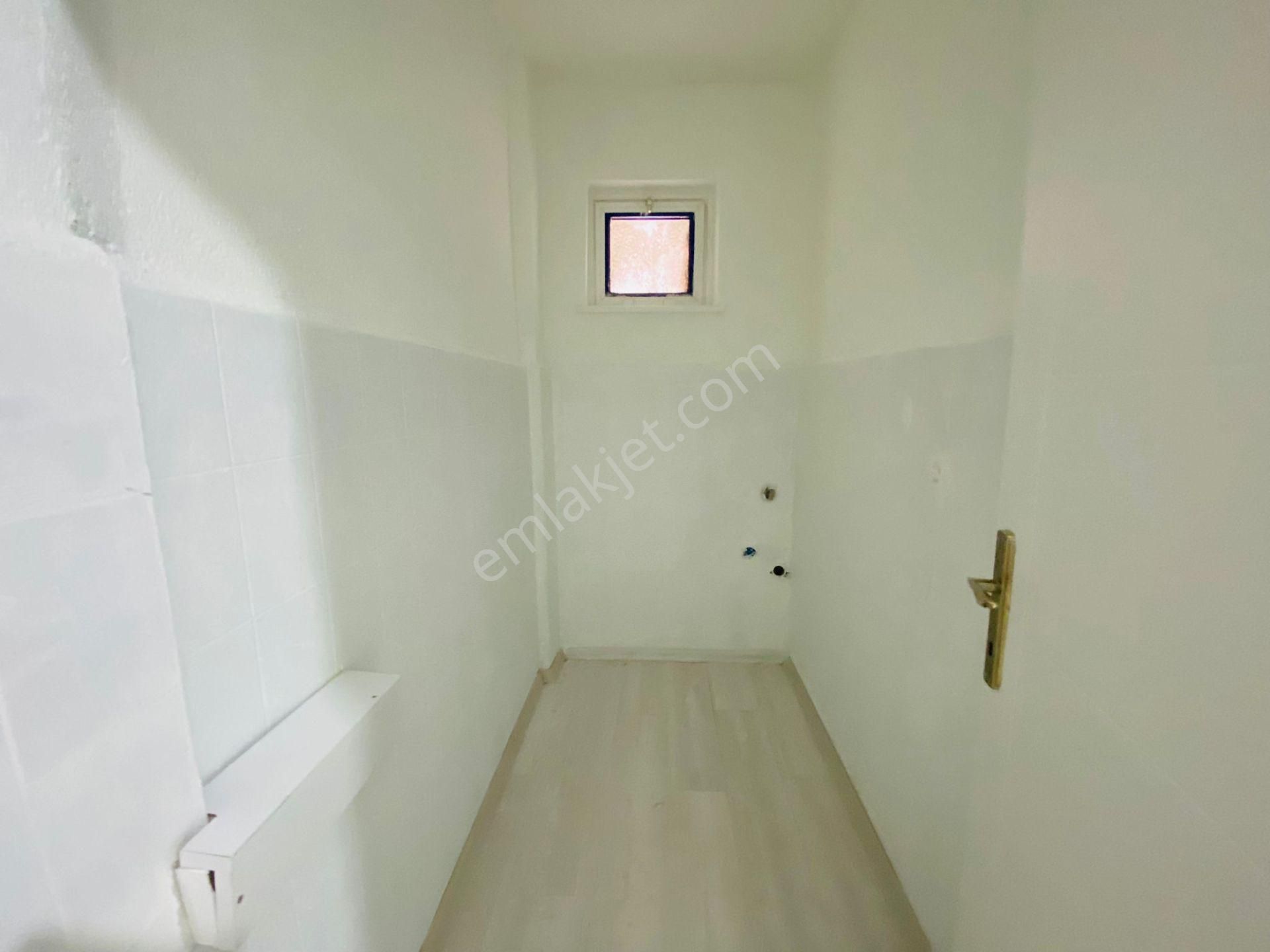 Merpa'dan // İstasyon Mah'de Kiralık // Kombili // 3+1 - Görsel 10