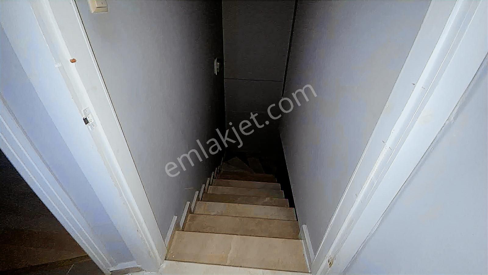 Arslan Emlaktan 3+1 Ters Dubleks Kiralık Daire - Görsel 6