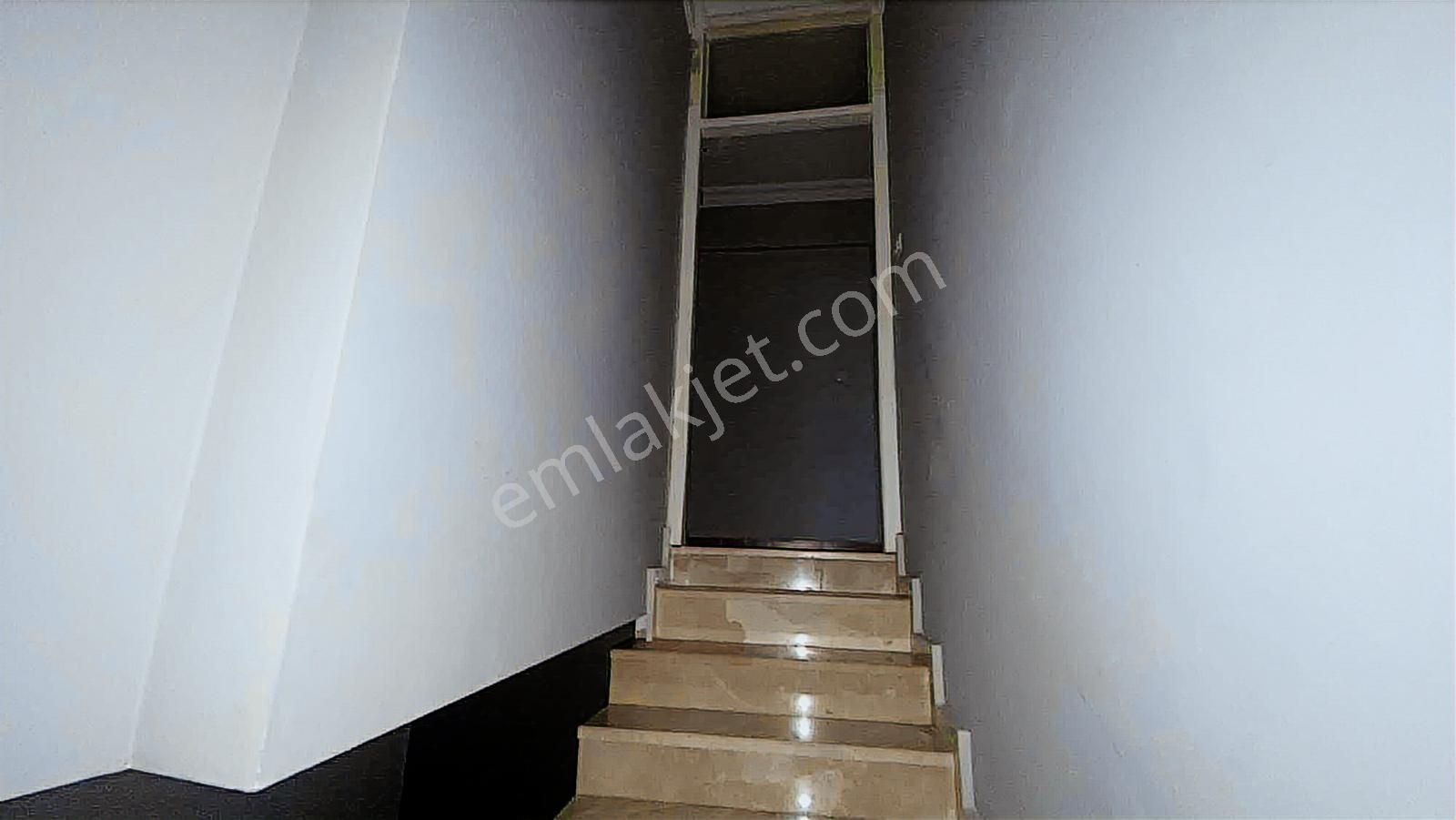 Arslan Emlaktan 3+1 Ters Dubleks Kiralık Daire - Görsel 15