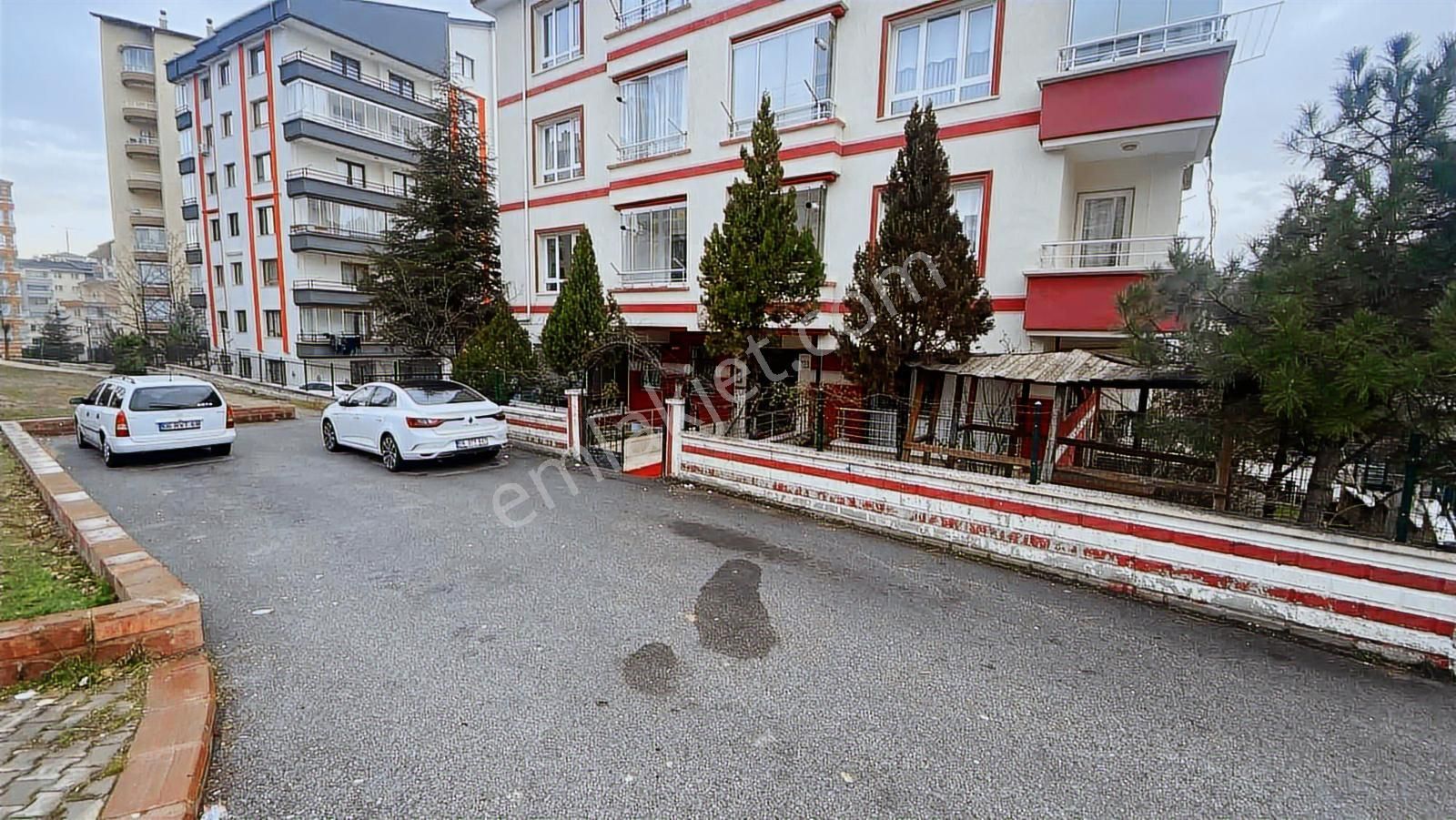 Arslan Emlaktan 3+1 Ters Dubleks Kiralık Daire - Görsel 3