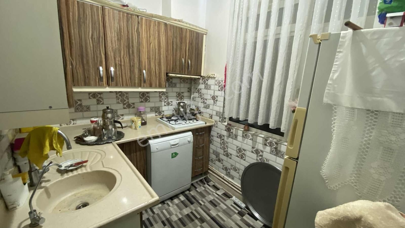 Arslan Emlaktan Metronun Yanında Satılık Daire - Görsel 5