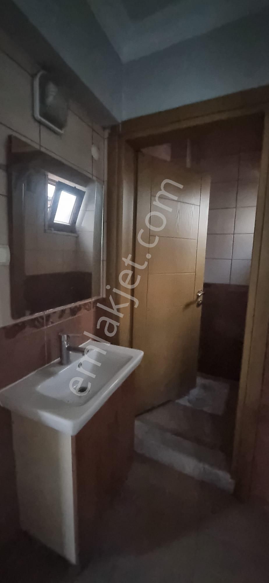 Tombul Emlaktan Cumhuriyet Mahallesinde Kiralık 2+1 Daire - Görsel 5